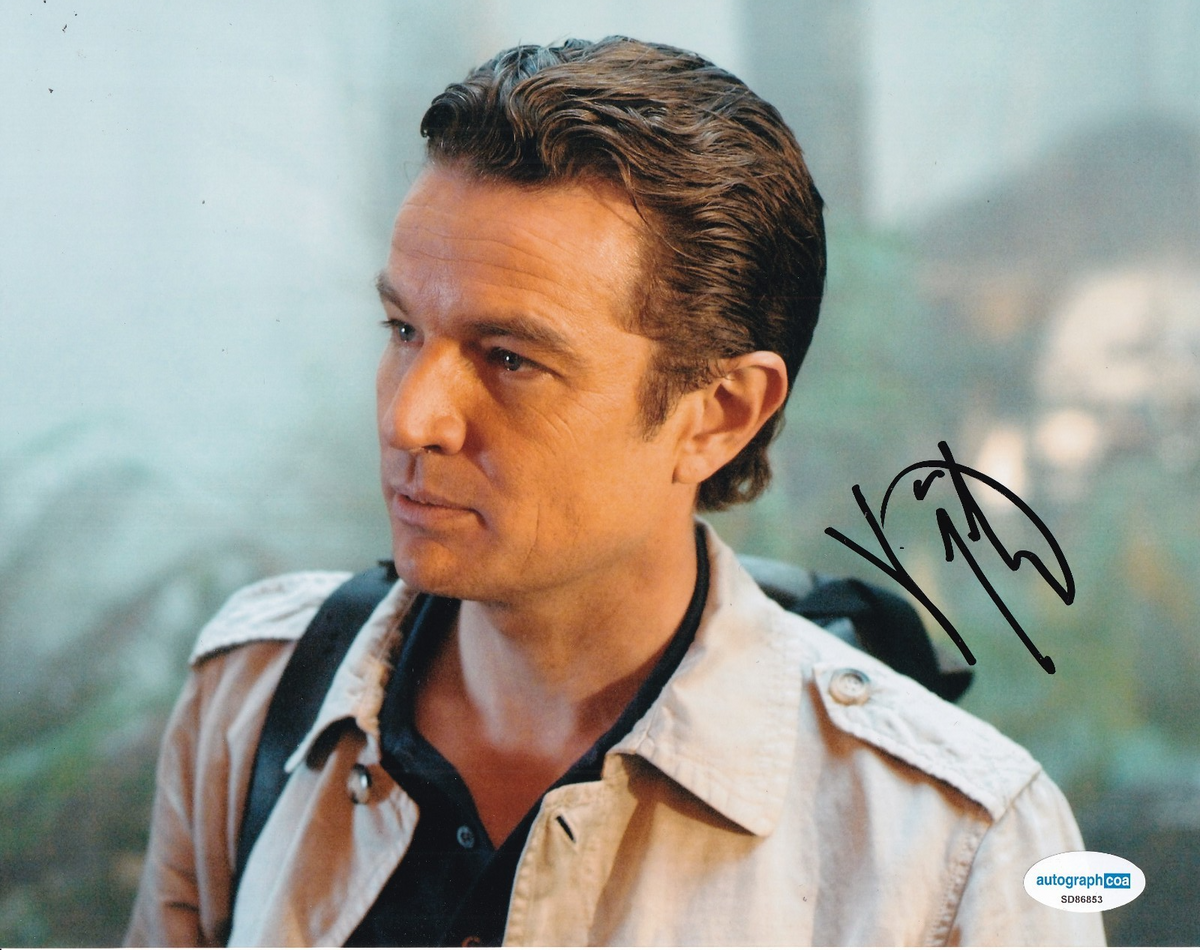 JAMES MARSTERS signed (SMALLVILLE) Actor Angel Buffy 8X10 photo ACOA SD86853