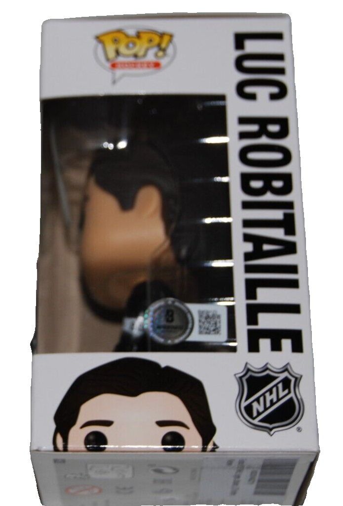 LUC ROBITAILLE signed (LOS ANGELES KINGS) Hockey #67 Funko Pop BECKETT BM39123
