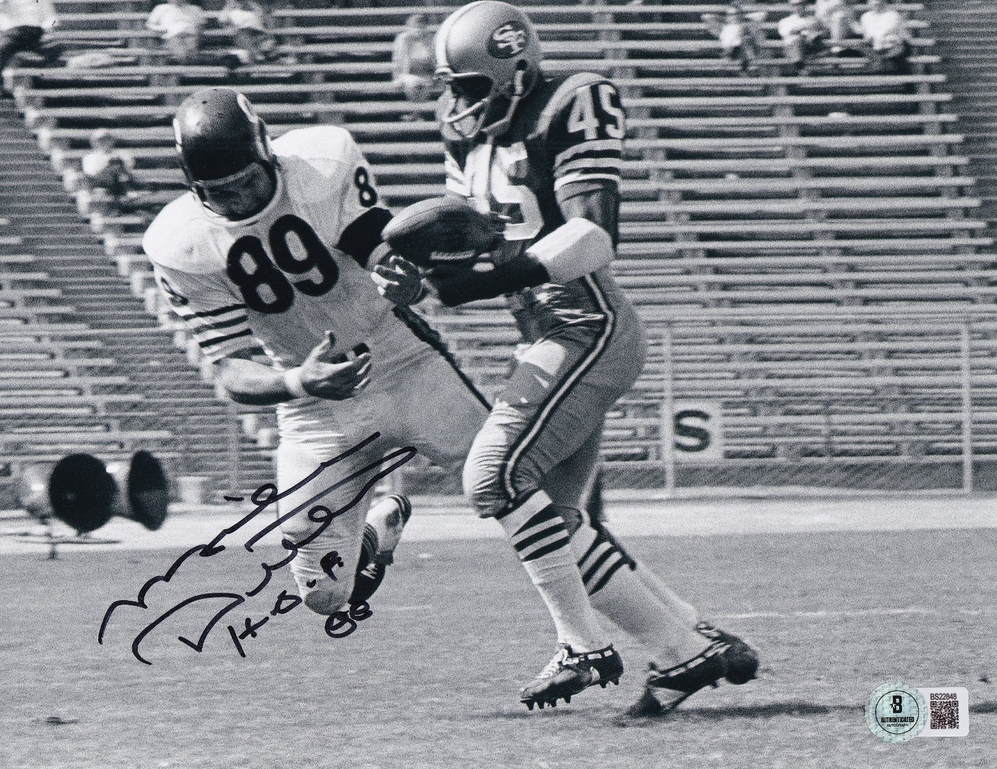 MIKE DITKA signed (CHICAGO BEARS) football 8X10 photo BECKETT BAS BS22848