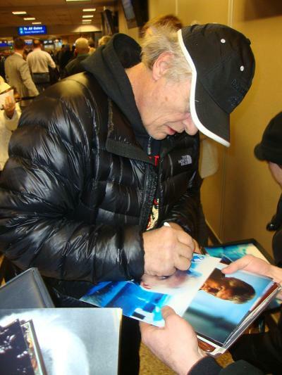 RUTGER HAUER signed (THE MILL AND THE CROSS) 8X10 *PROOF* BECKETT BAS U54255