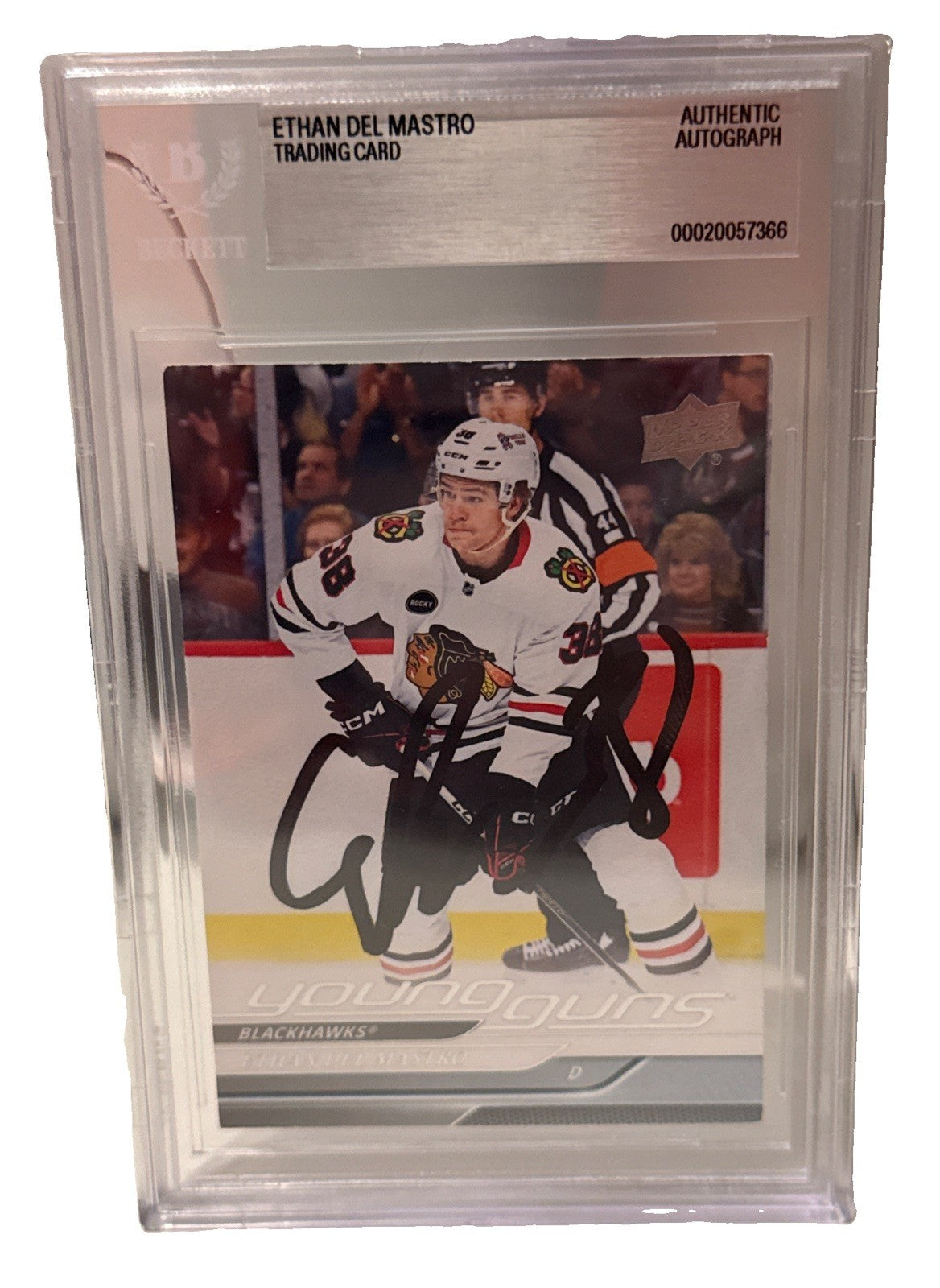 ETHAN DEL MASTRO signed Chicago Blackhawks 2024-25 Young Guns RC Card Beckett