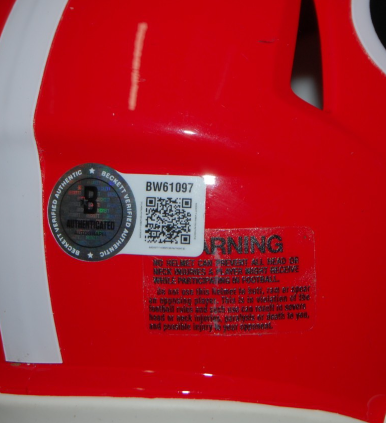 THOMAS DAVIS signed (GEORGIA BULLDOGS) mini football helmet BECKETT BAS BW61097