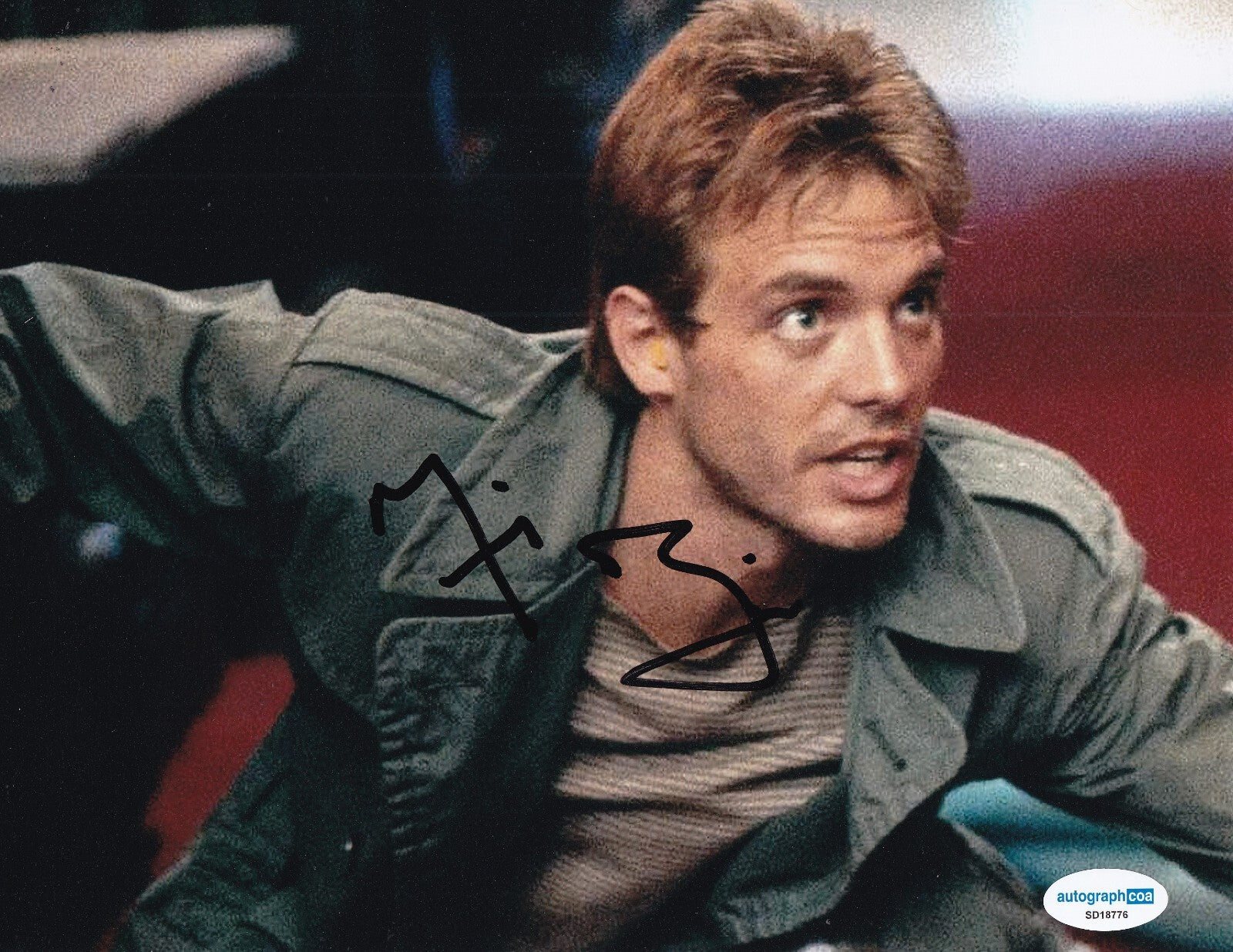 MICHAEL BIEHN signed (THE TERMINATOR) Kyle Reese Movie 8x10 photo ACOA SD18776