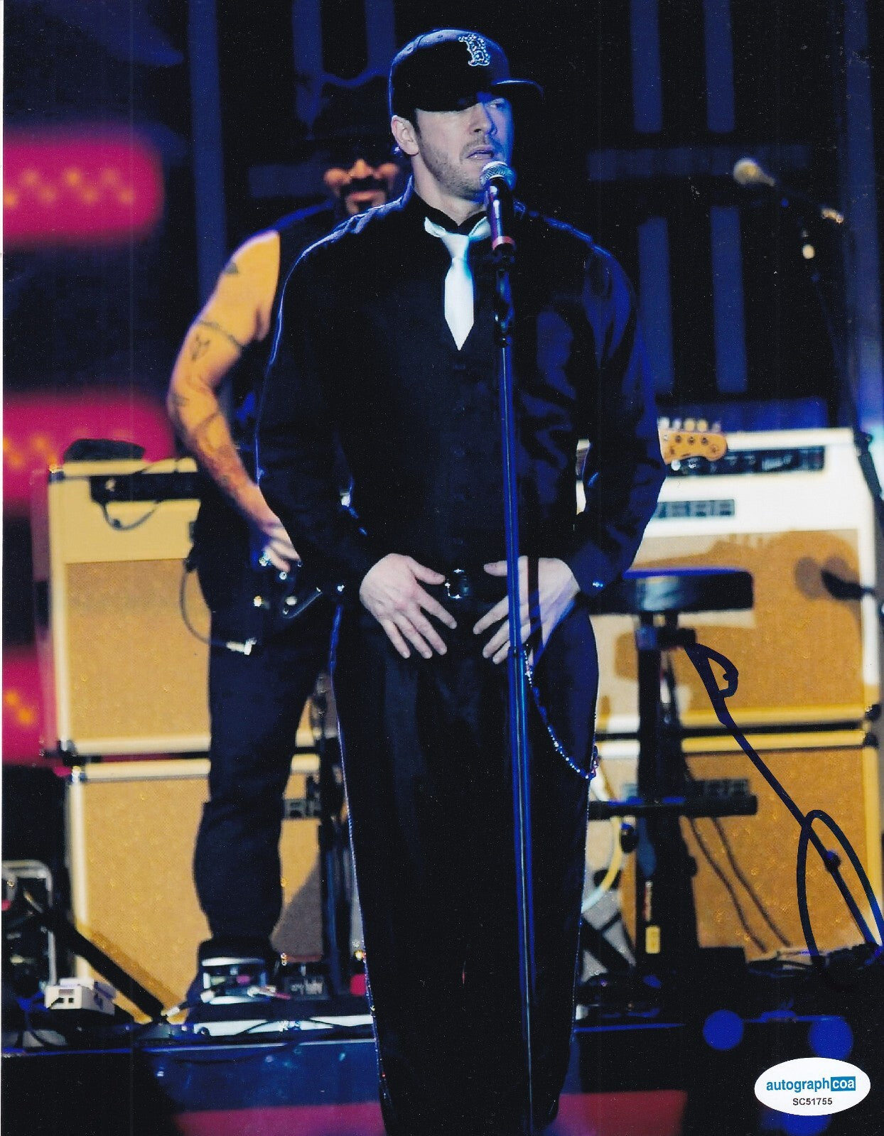 DONNIE WAHLBERG signed (NEW KIDS ON THE BLOCK) Music 8X10 photo ACOA SC51755