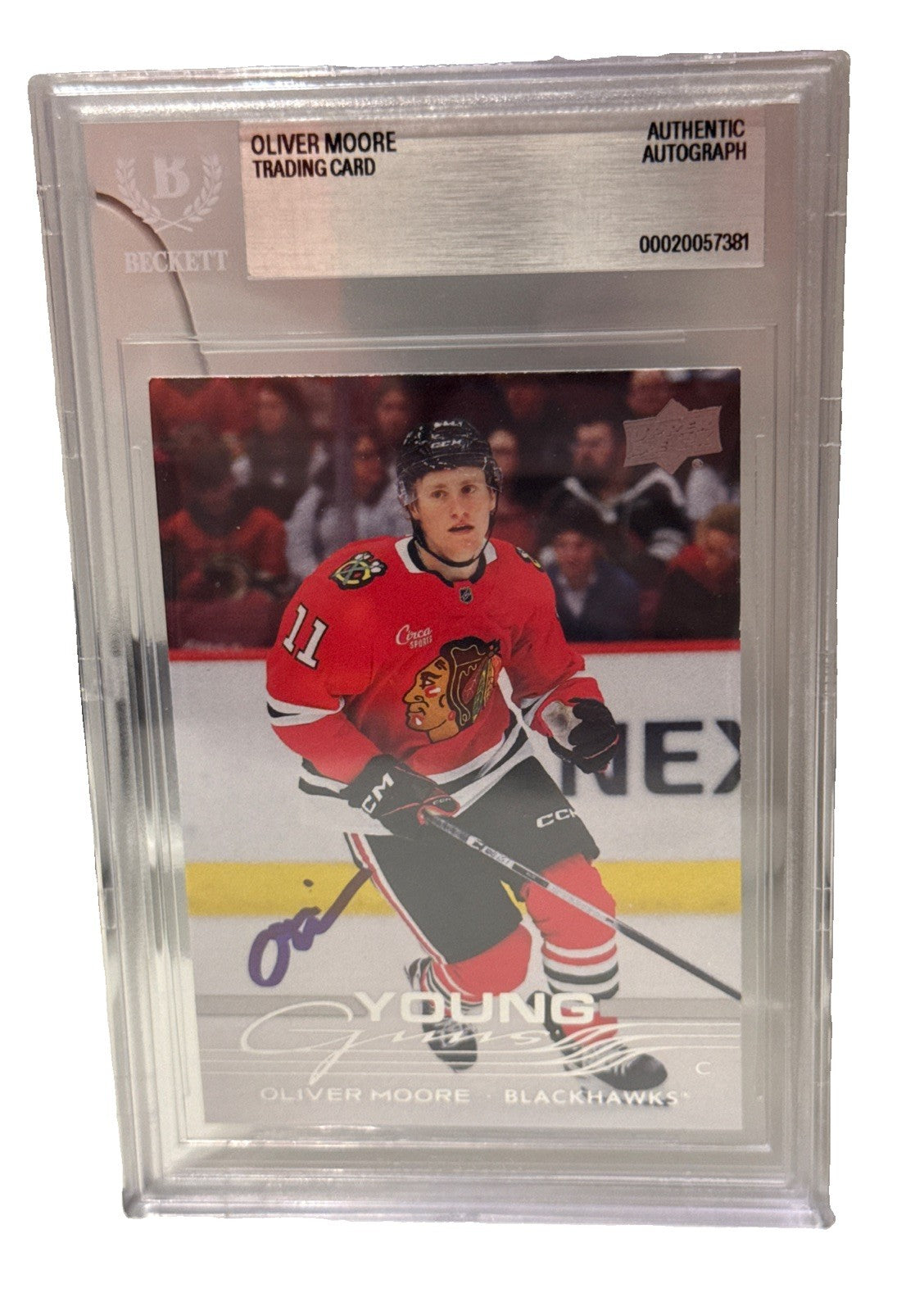 OLIVER MOORE Signed 2025-26 Blackhawks Upper Deck Young Gun RC Card Beckett #216