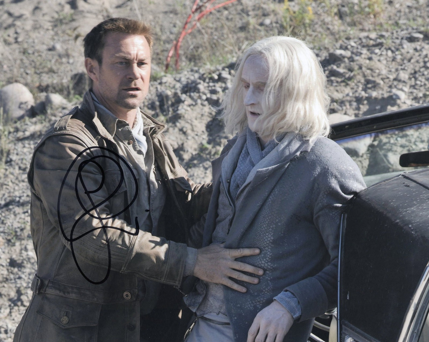 Grant Bowler Signed Defiance 8x10 Photo w/COA Chief Lawkeepe