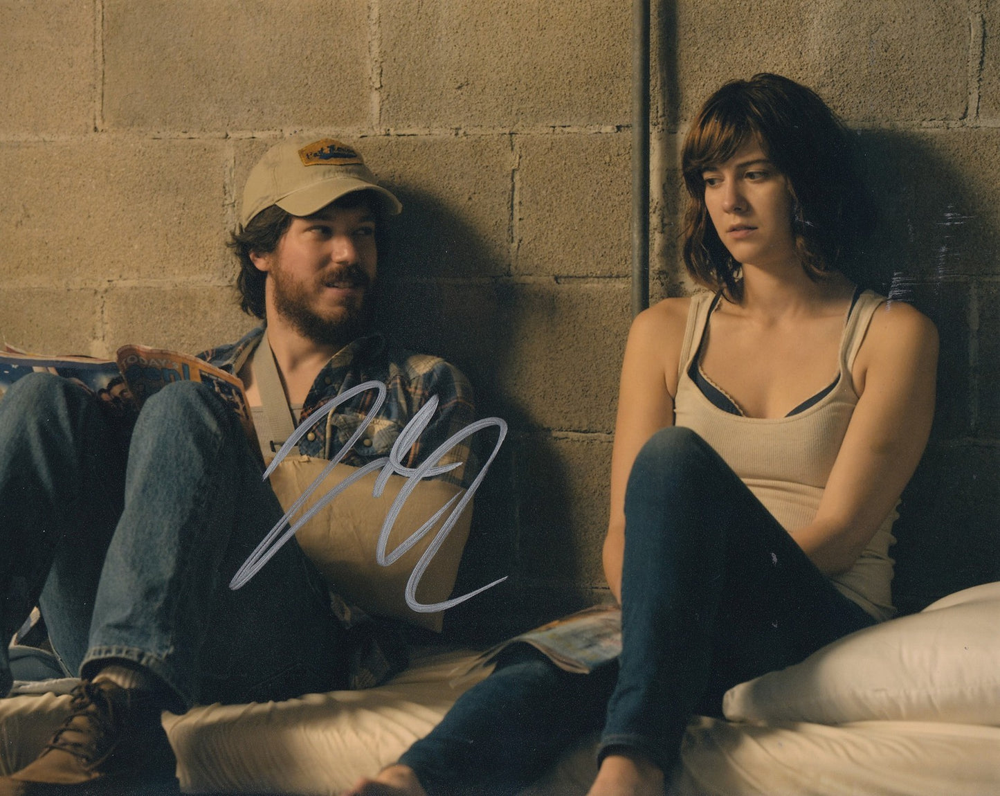 JOHN GALLAGHER JR signed (10 CLOVERFIELD LANE) Movie 8X10 photo *EMMETT W/COA #2