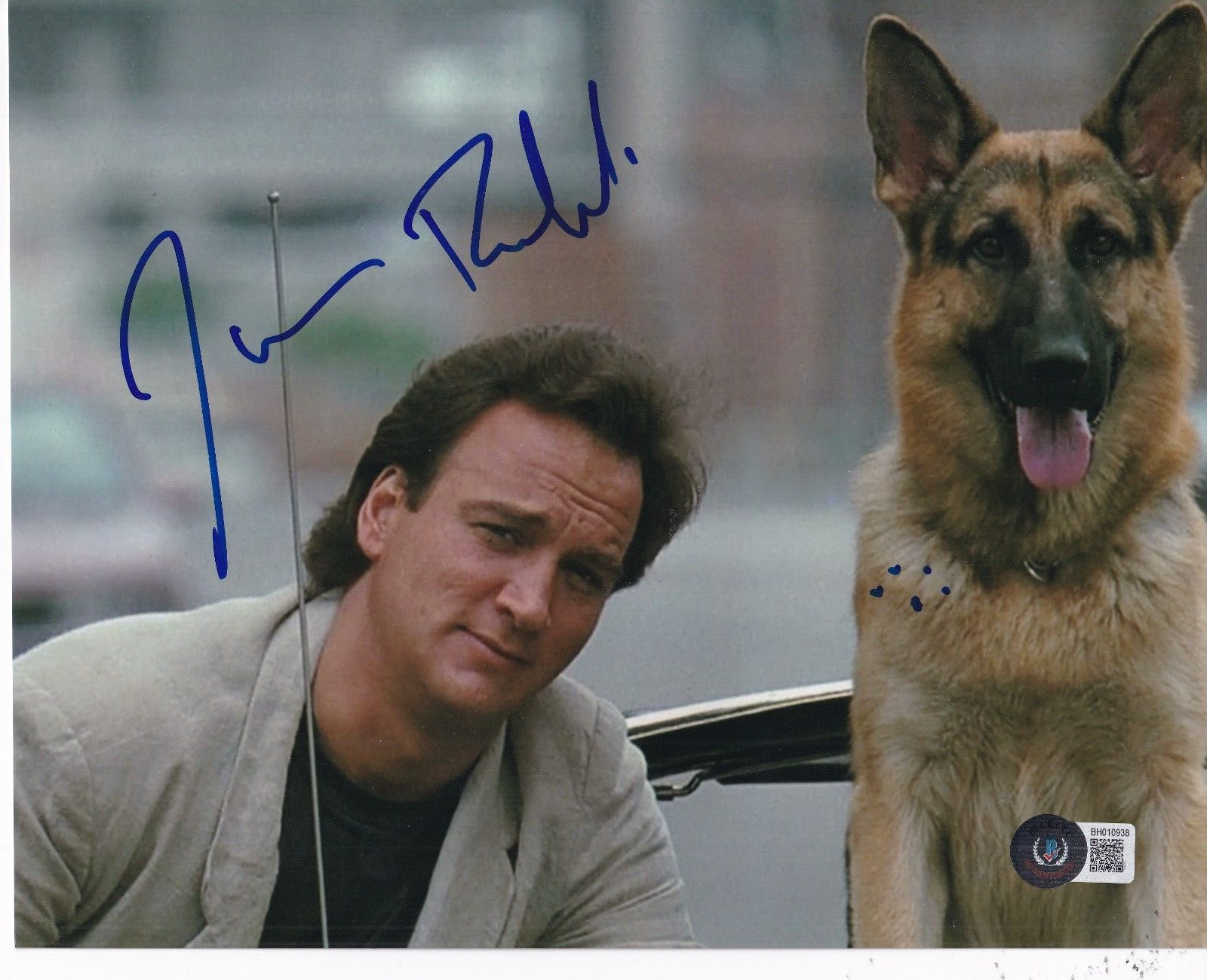 JIM BELUSHI signed (K-9) Dooley movie autographed 8X10 photo BECKETT BH010938