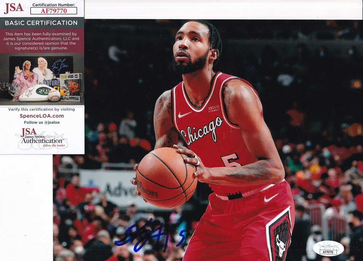 DERRICK JONES JR signed (CHICAGO BULLS) basketball 8X10 photo JSA COA AF79770