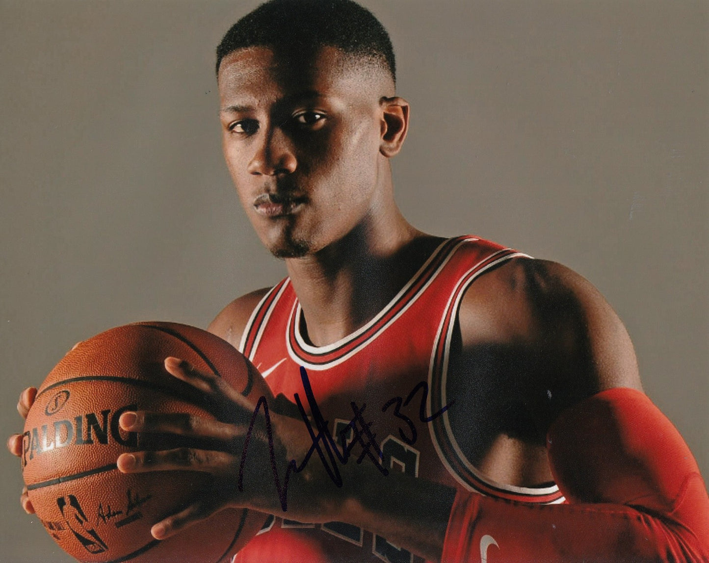 KRIS DUNN signed (CHICAGO BULLS) autographed BASKETBALL 8X10 photo W/COA #2