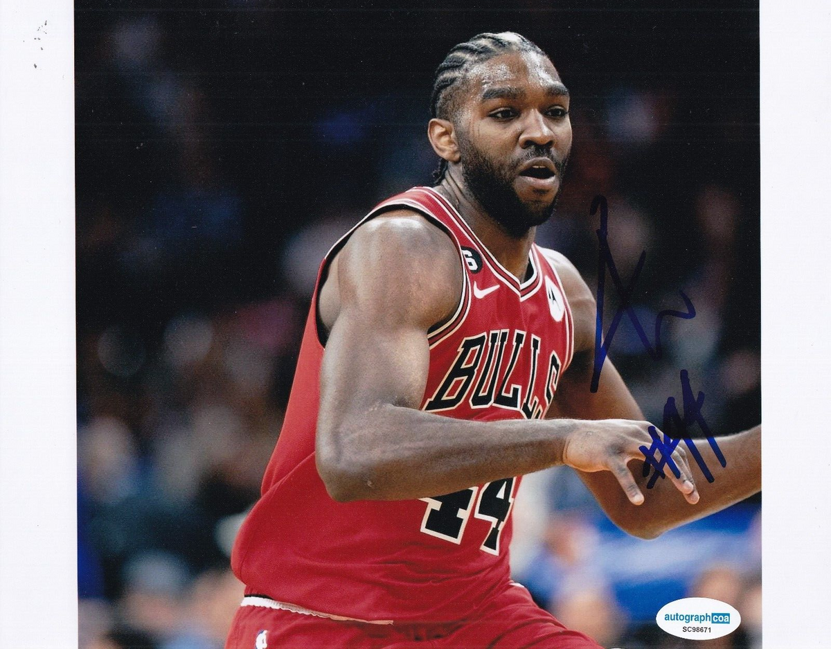 PATRICK WILLIAMS signed (CHICAGO BULLS) basketball 8X10 photo ACOA SC98671