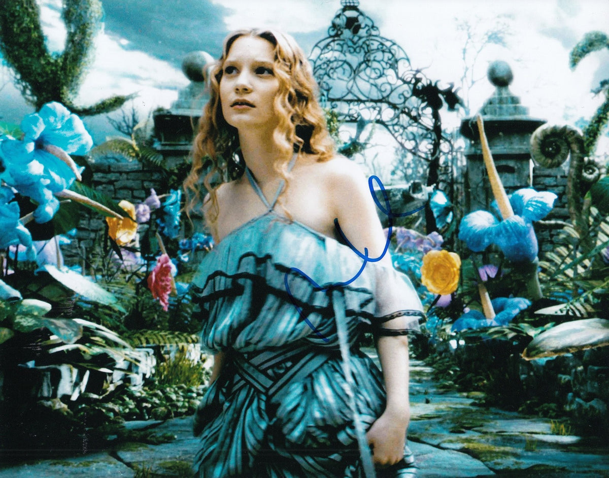 MIA WASIKOWSKA signed (ALICE IN WONDERLAND) 8X10 photo W/COA ALICE KINGSLEIGH #2