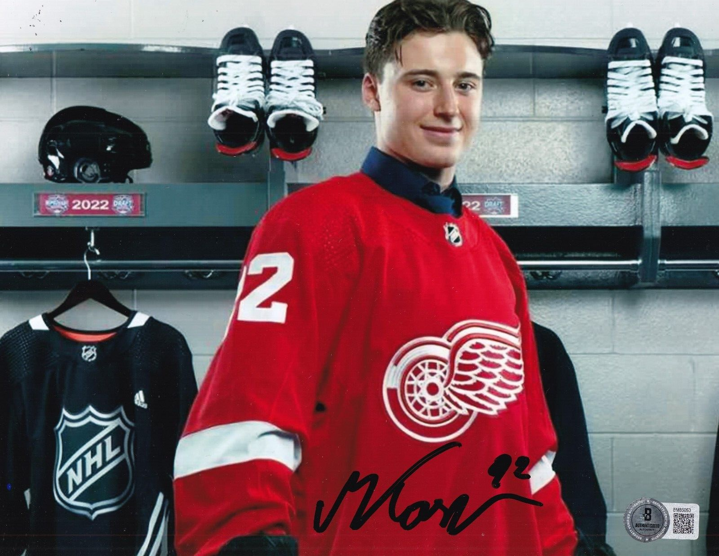 MARKO KASPER signed (DETROIT RED WINGS) Hockey 8X10 photo BECKETT BM85053
