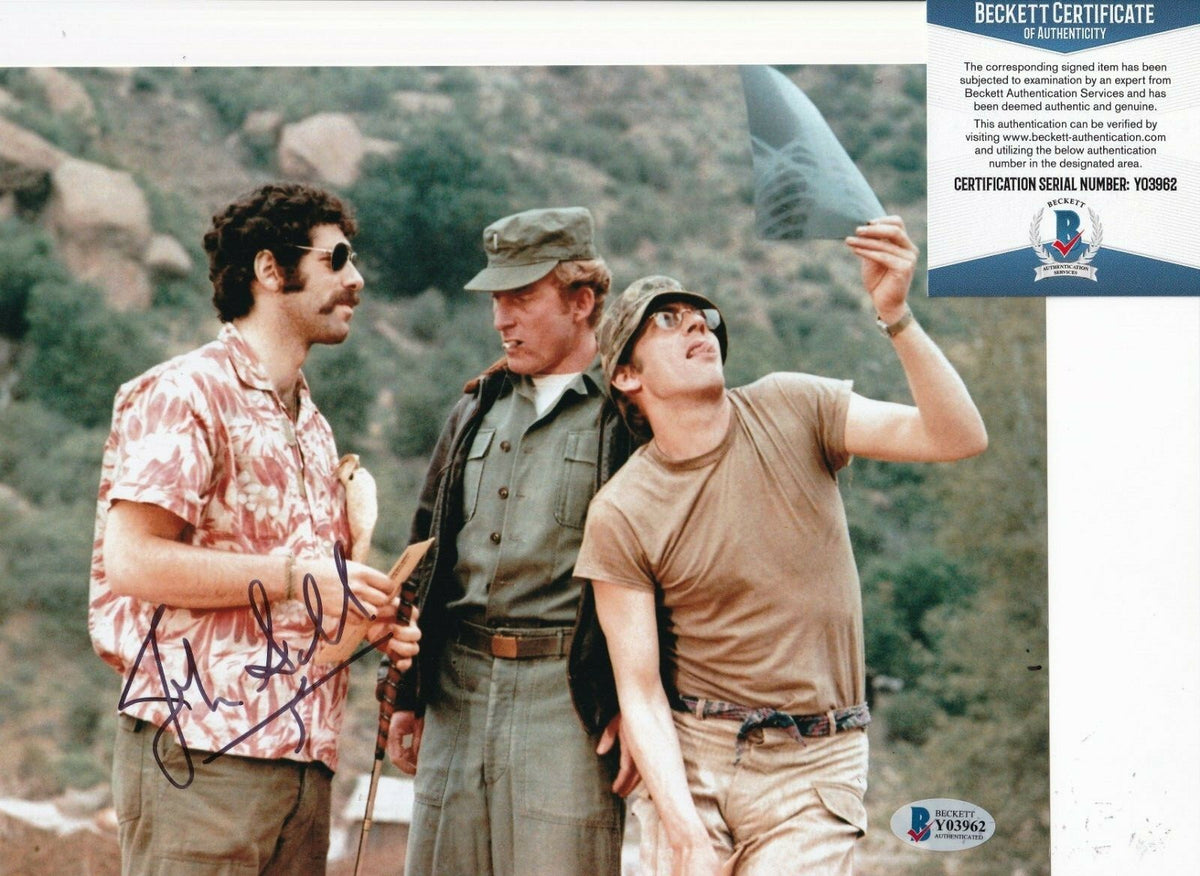 JOHN SCHUCK signed (MASH) Capt 'Painless' Waldowsi 8X10 photo BECKETT BAS Y03962