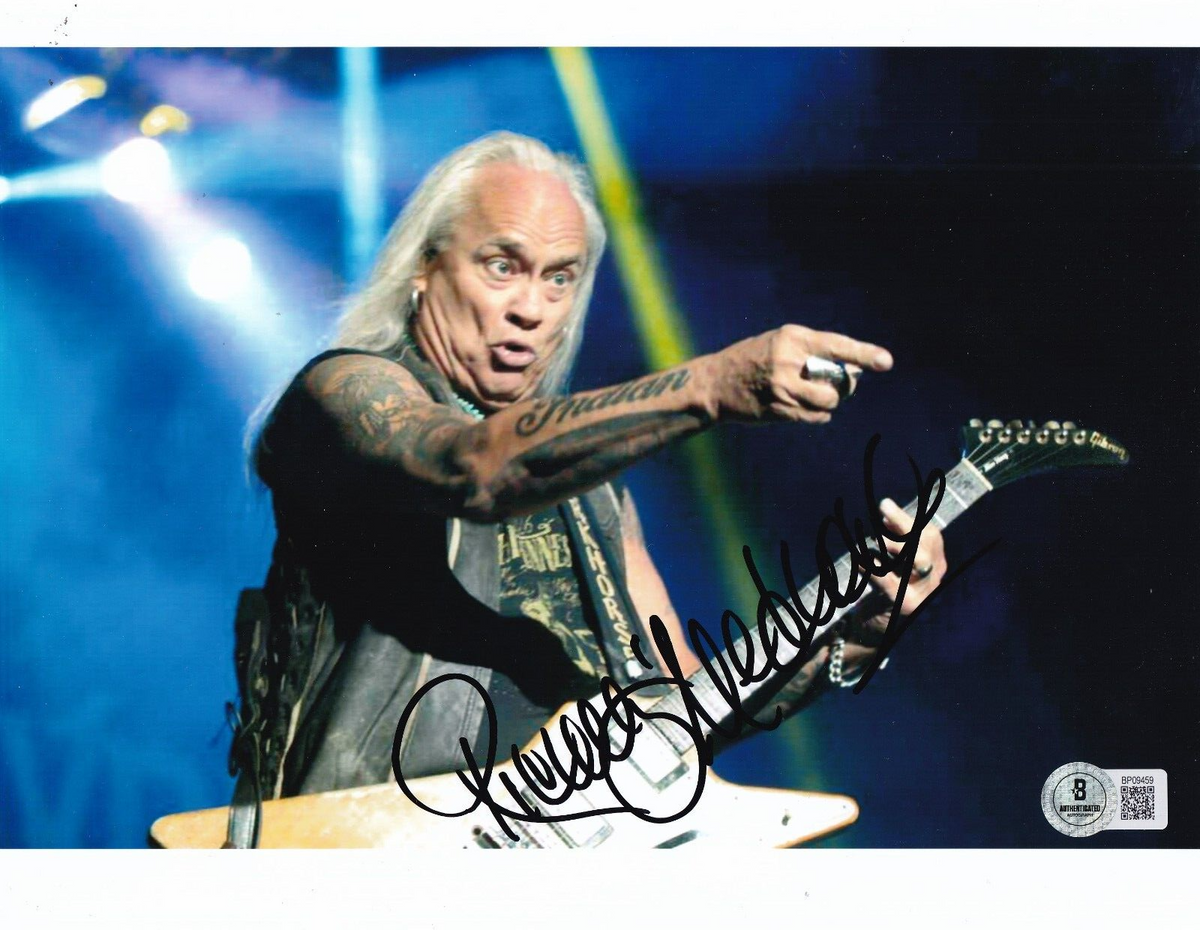 RICKEY MEDLOCKE signed (LYNYRD SKYNYRD) Guitarist 8X10 photo BECKETT BP09459