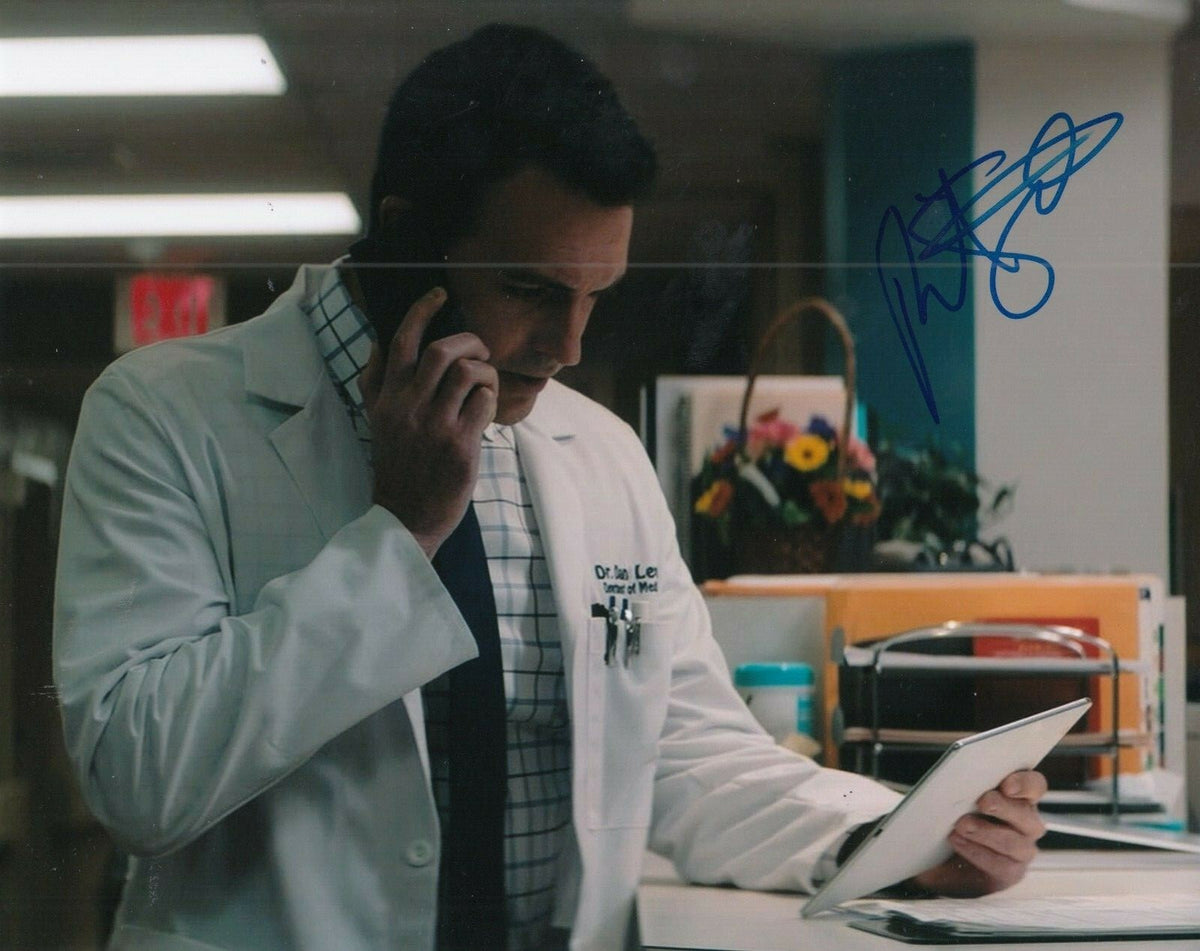 REID SCOTT signed (VENOM) Movie 8X10 autographed photo *Dr Dan Lewis* W/COA #2