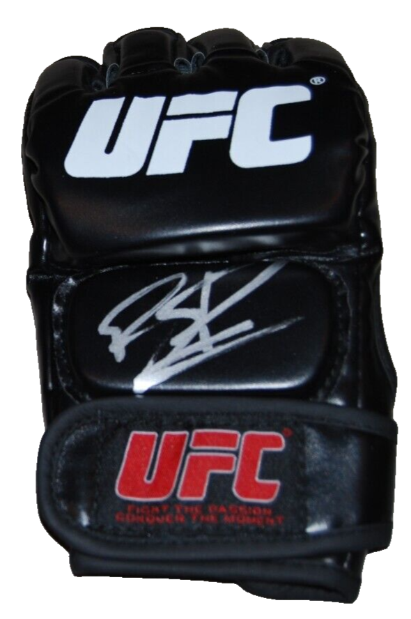 JIRI PROCHAZKA signed (UFC) MMA autographed Fighting glove BECKETT BAS BP01646