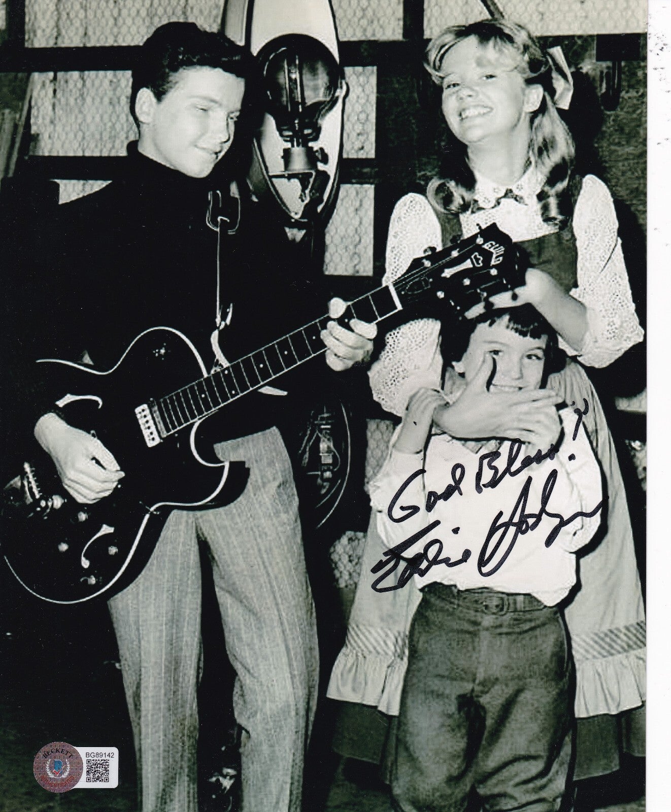 EDDIE HODGES signed (HUCKLEBERRY FIIN) Star Singer 8X10 BECKETT BAS BG89142