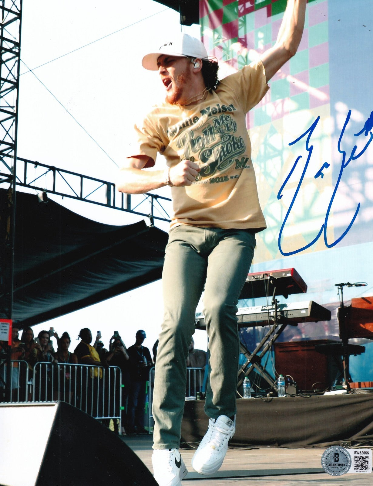 BAILEY ZIMMERMAN signed (COUNTY POP SINGER) 8X10 photo BECKETT BAS BW52055
