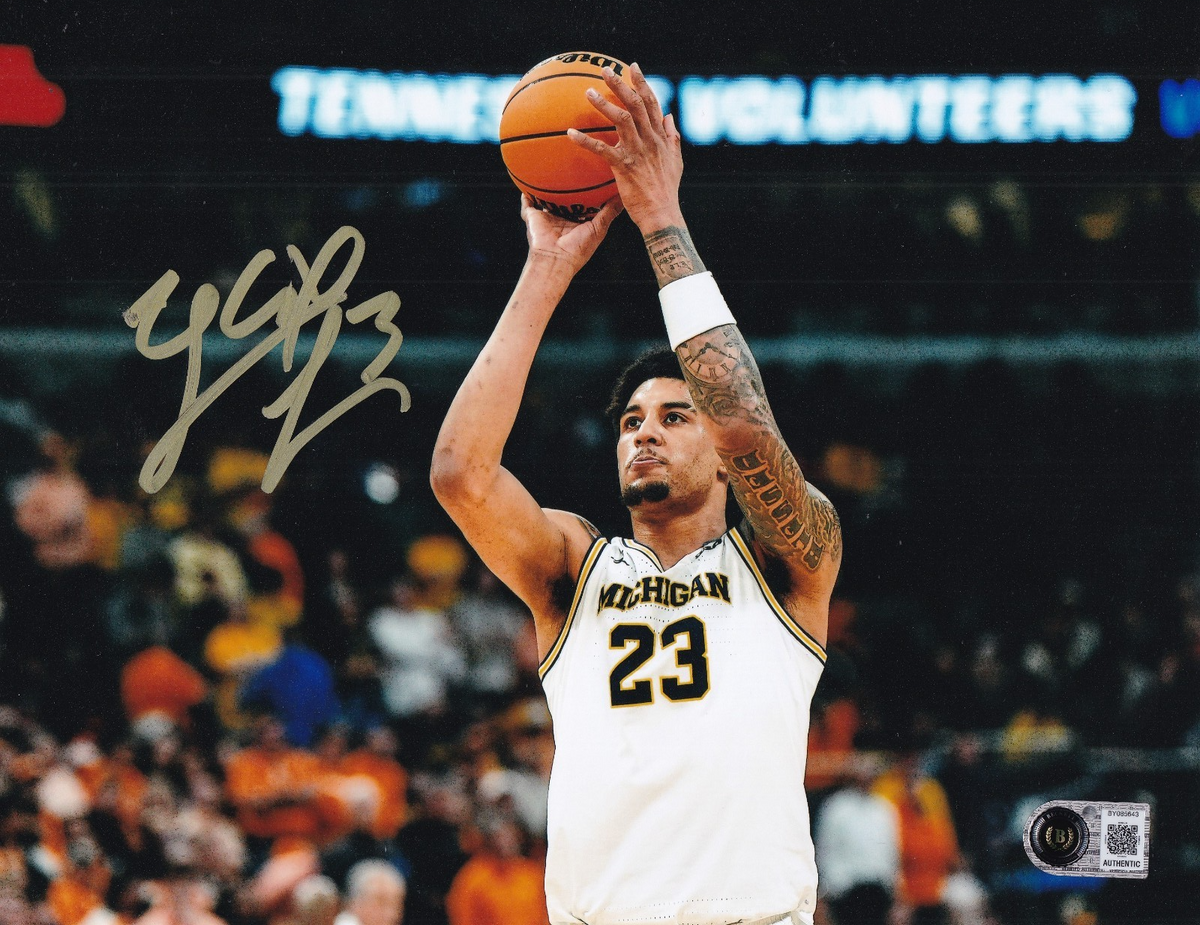 YAXEL LENDEBORG signed (MICHIGAN WOLVERINES) basketball 8X10 BECKETT BY085643