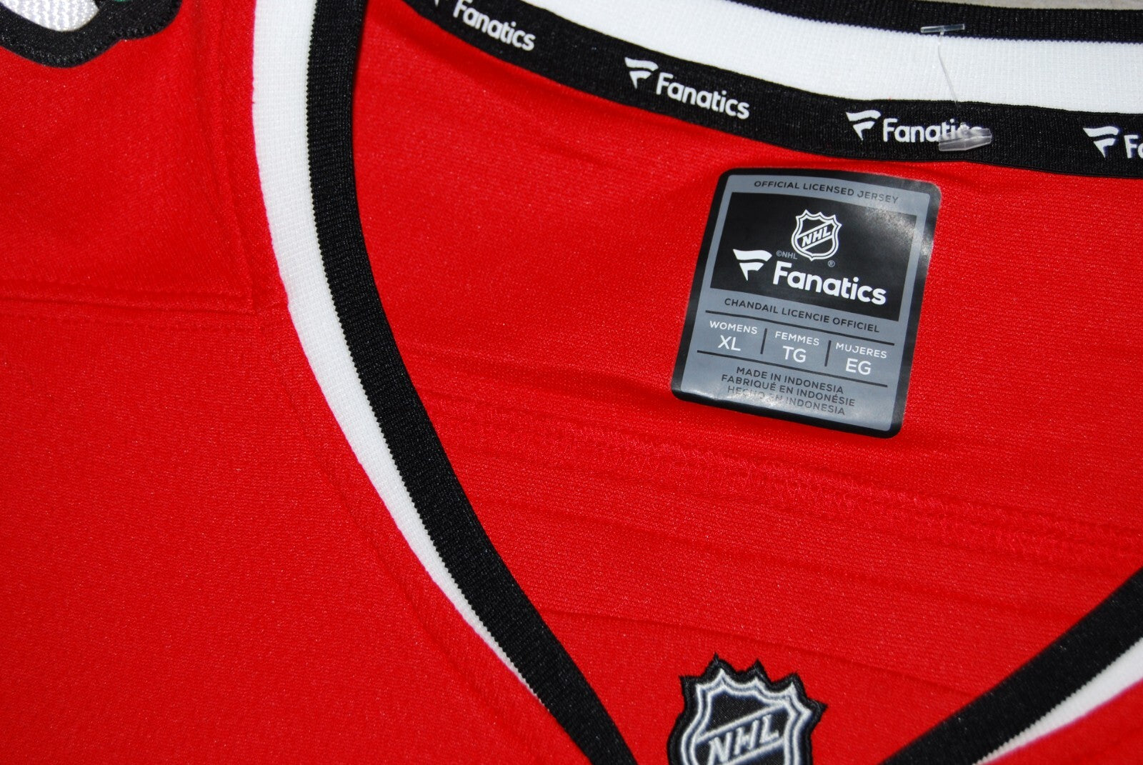 JONATHAN TOEWS signed (CHICAGO BLACKHAWKS) Womens hockey jersey BECKETT 1W806117