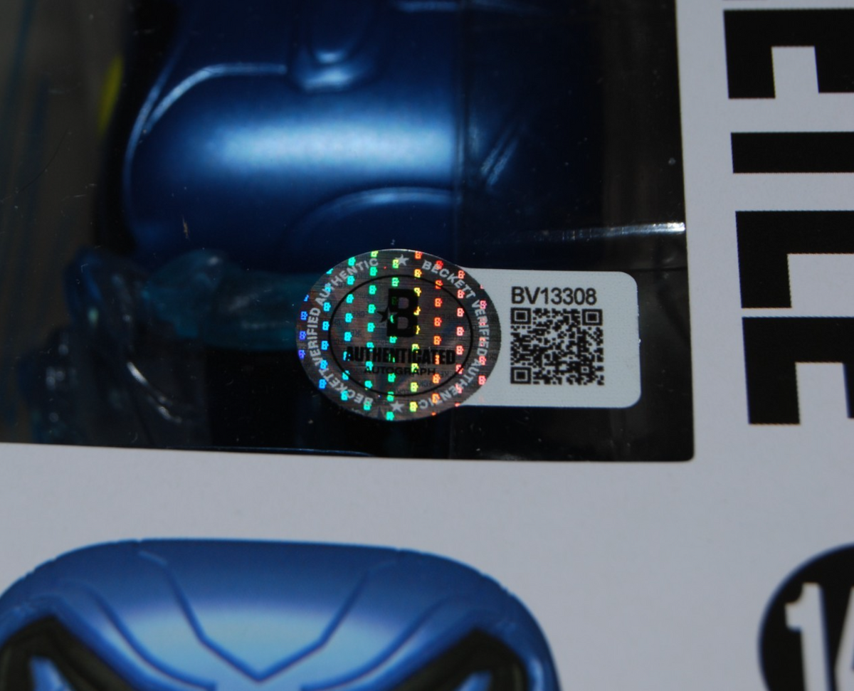XOLO MARIDUENA signed (BLUE BEETLE) #1407 Glows Funko Pop BECKETT BAS BV13308