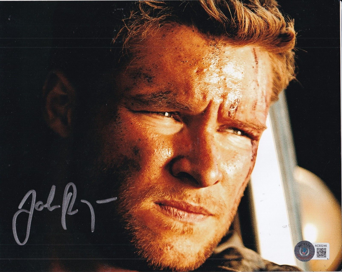 JACK REYNOR signed (TRANSFORMERS Age of Extinction) 8X10 photo BECKETT AC93246
