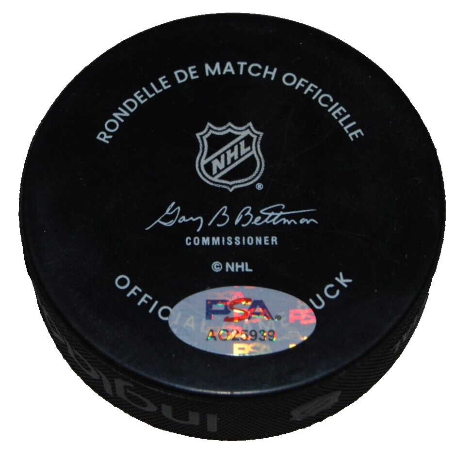 ARTYOM LEVSHUNOV signed (CHICAGO BLACKHAWKS) official game puck PSA/DNA AQ25939
