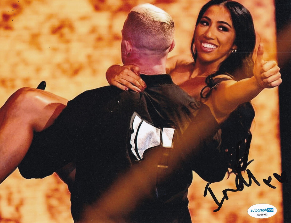 INDI HARTWELL signed (WWE) WRESTLING DIVA Smackdown NXT 8X10 photo ACOA SD18962
