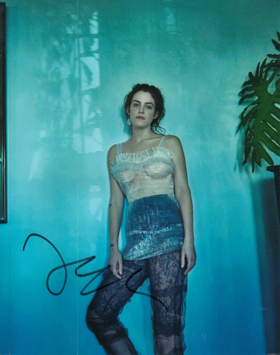 RILEY KEOUGH signed (AMERICAN HONEY) Sexy Movie 8X10 photo *Krystal* W/COA #2