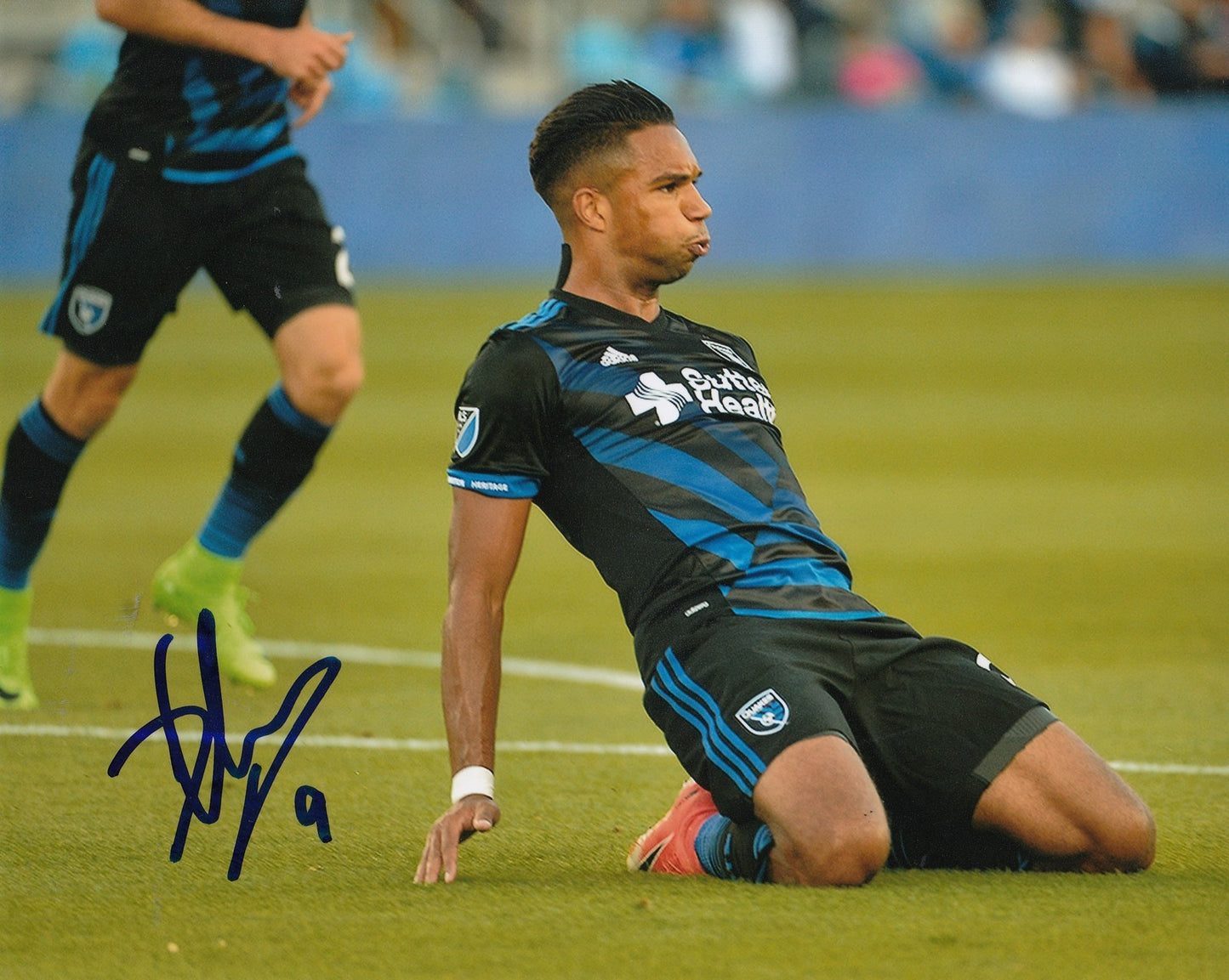 DANNY HOESEN signed (SAN JOSE EARTHQUAKES) MLS SOCCER 8X10 photo W/COA #2
