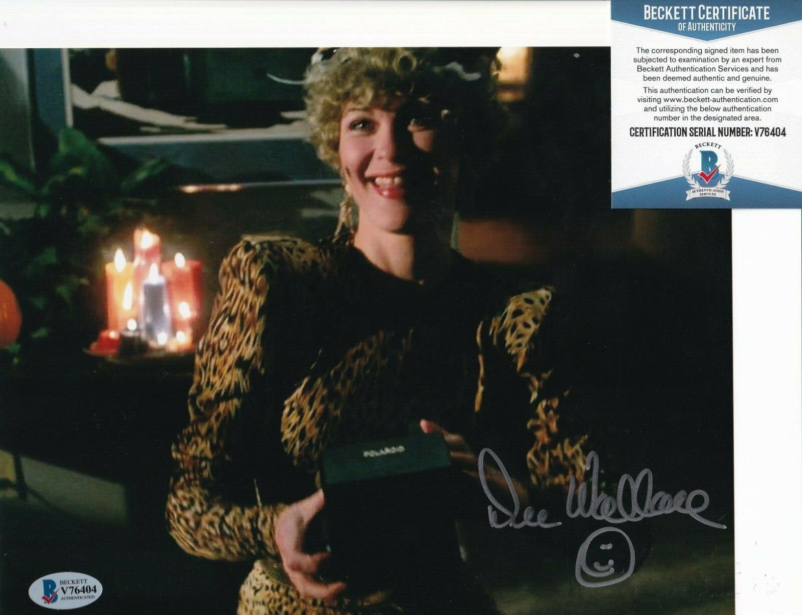 DEE WALLACE signed (E.T THE EXTRA TERRESTRIAL) 8X10 photo BECKETT BAS V76404