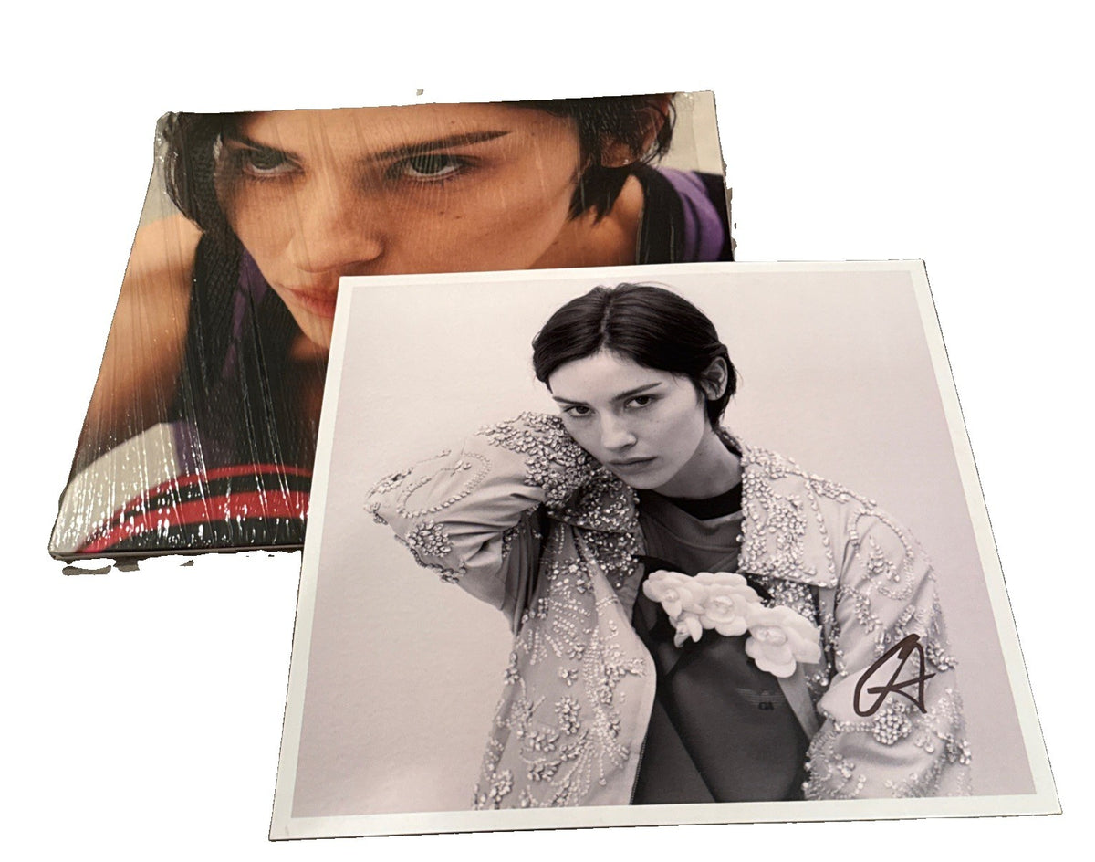 GRACIE ABRAMS signed (DAUGHTER FROM HELL) record Album Insert BECKETT BY085856