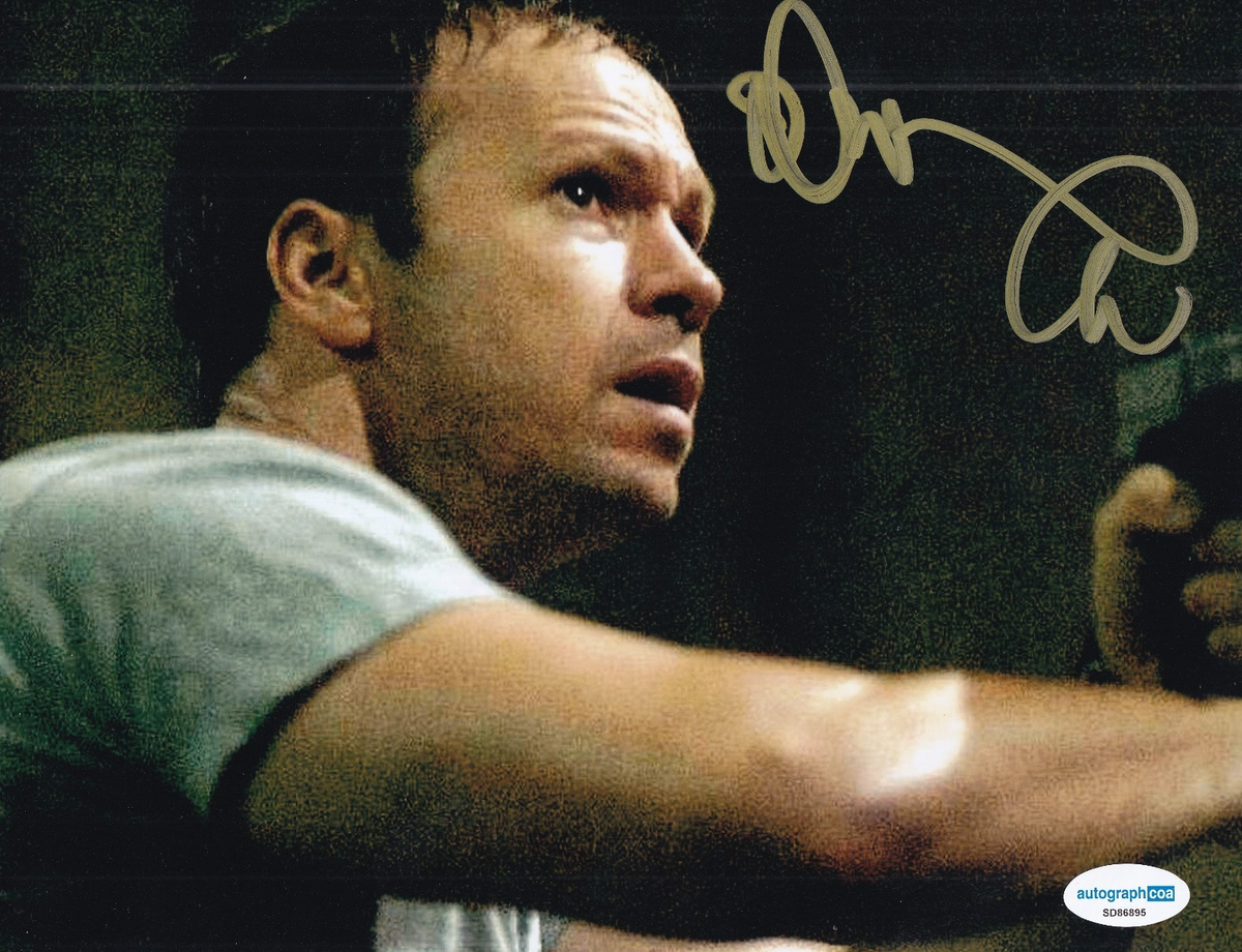 DONNIE WAHLBERG signed (SAW II) Movie Eric Matthews 8X10 photo ACOA SD86895