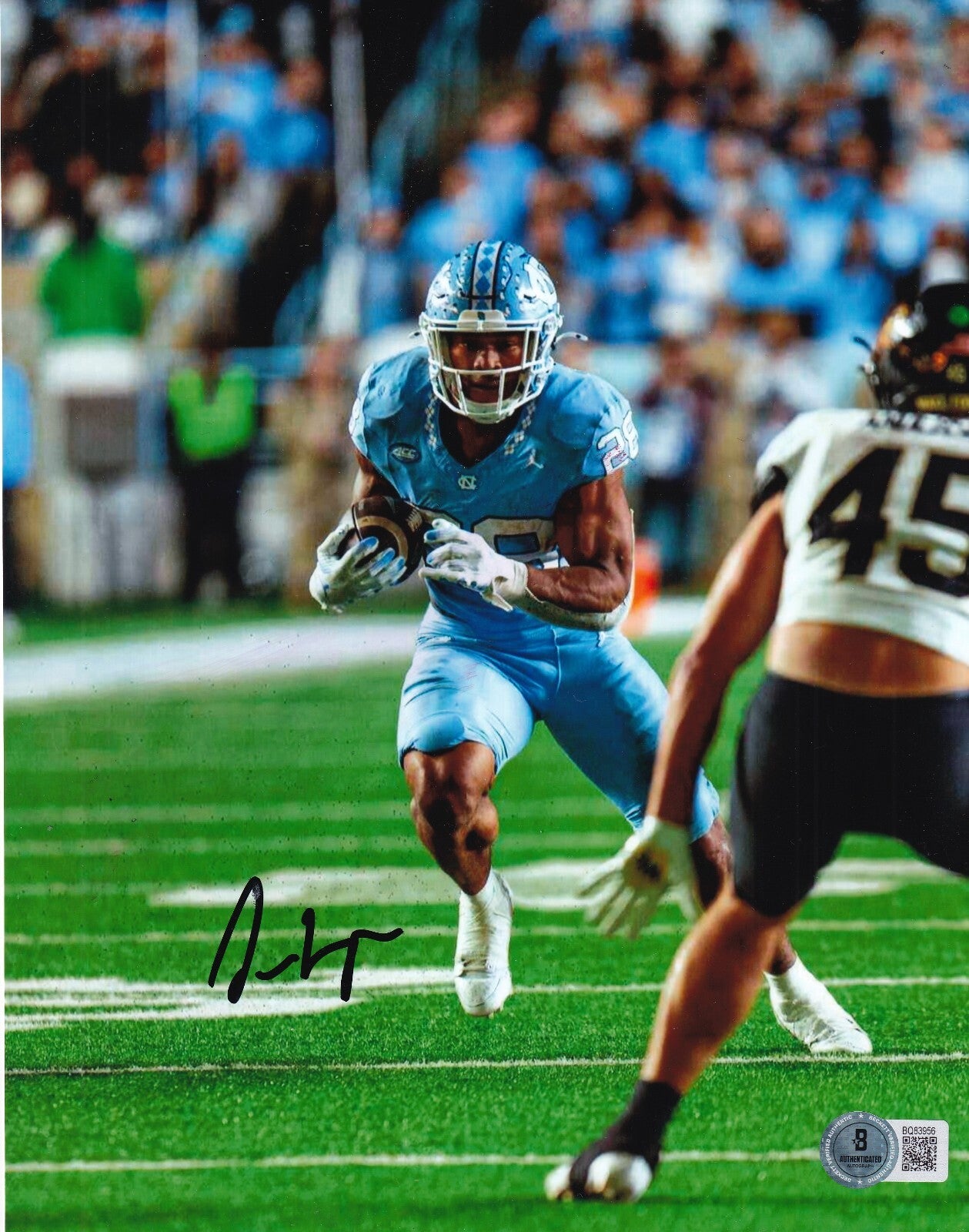 OMARION HAMPTON signed (NORTH CAROLINA TAR HEELS) 8X10 photo BECKETT BAS BQ83956