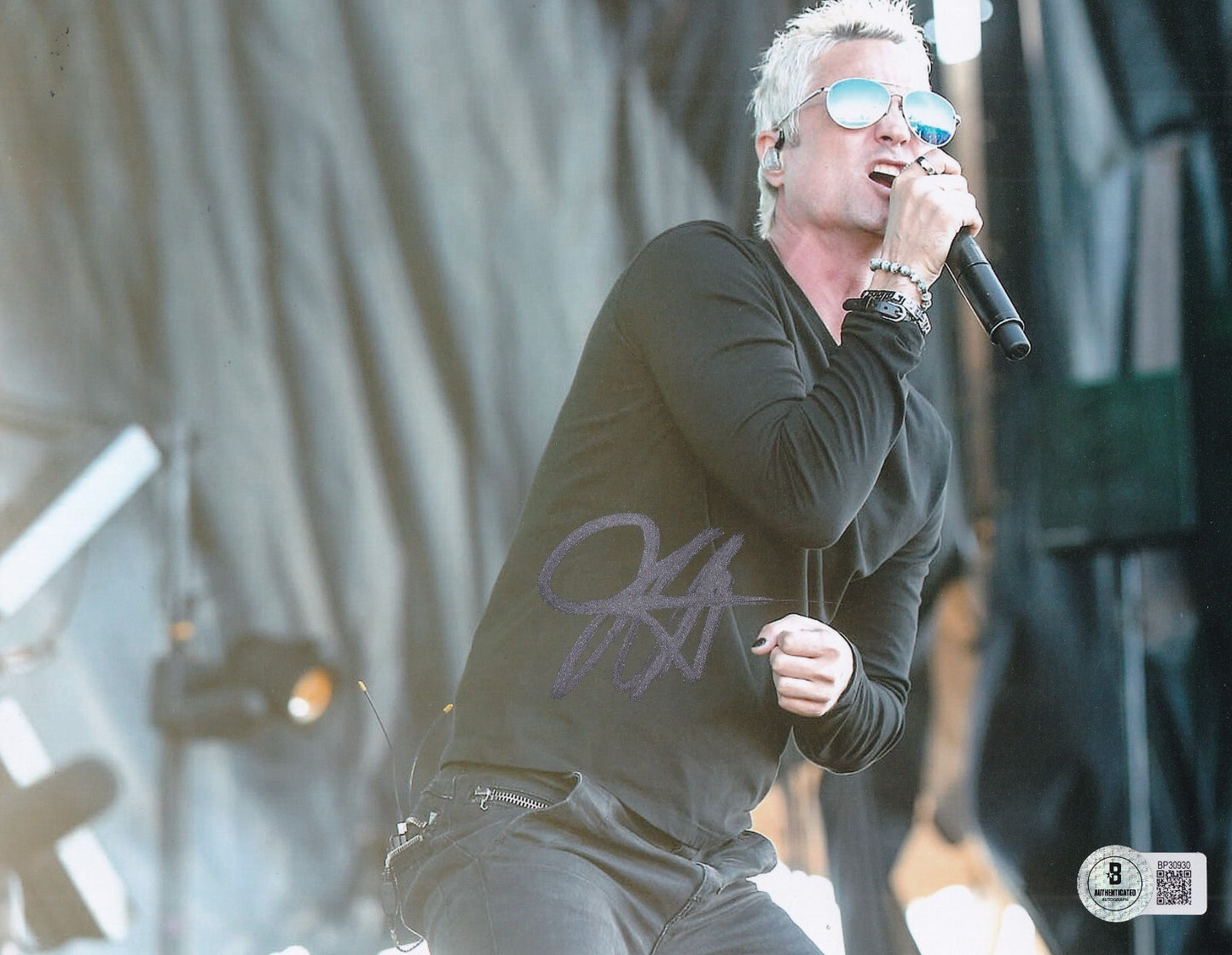 JEFF GUTT signed (STONE TEMPLE PILOTS) Music 8X10 photo BECKETT BAS BP30930