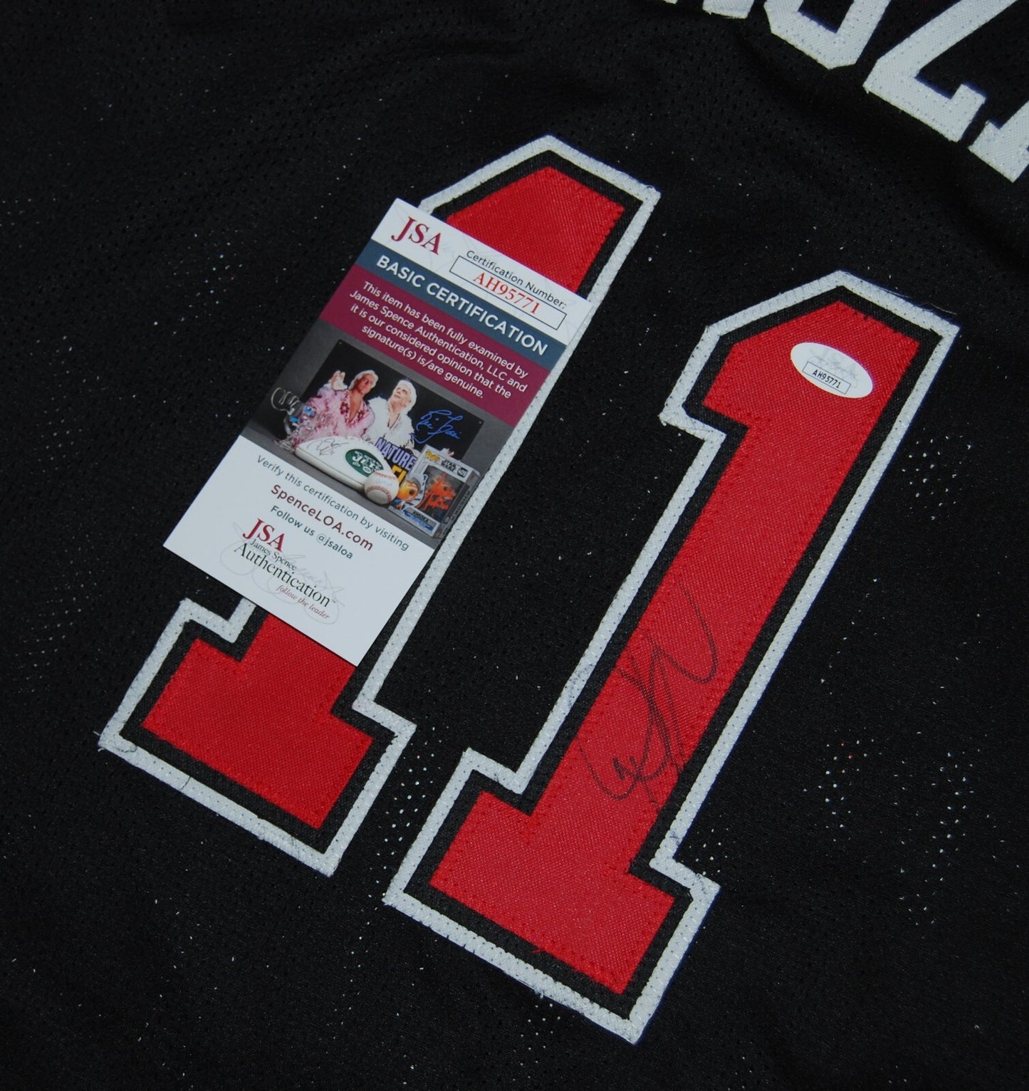 DEMAR DEROZAN signed (CHICAGO BULLS) Black custom Basketball jersey JSA AH95771