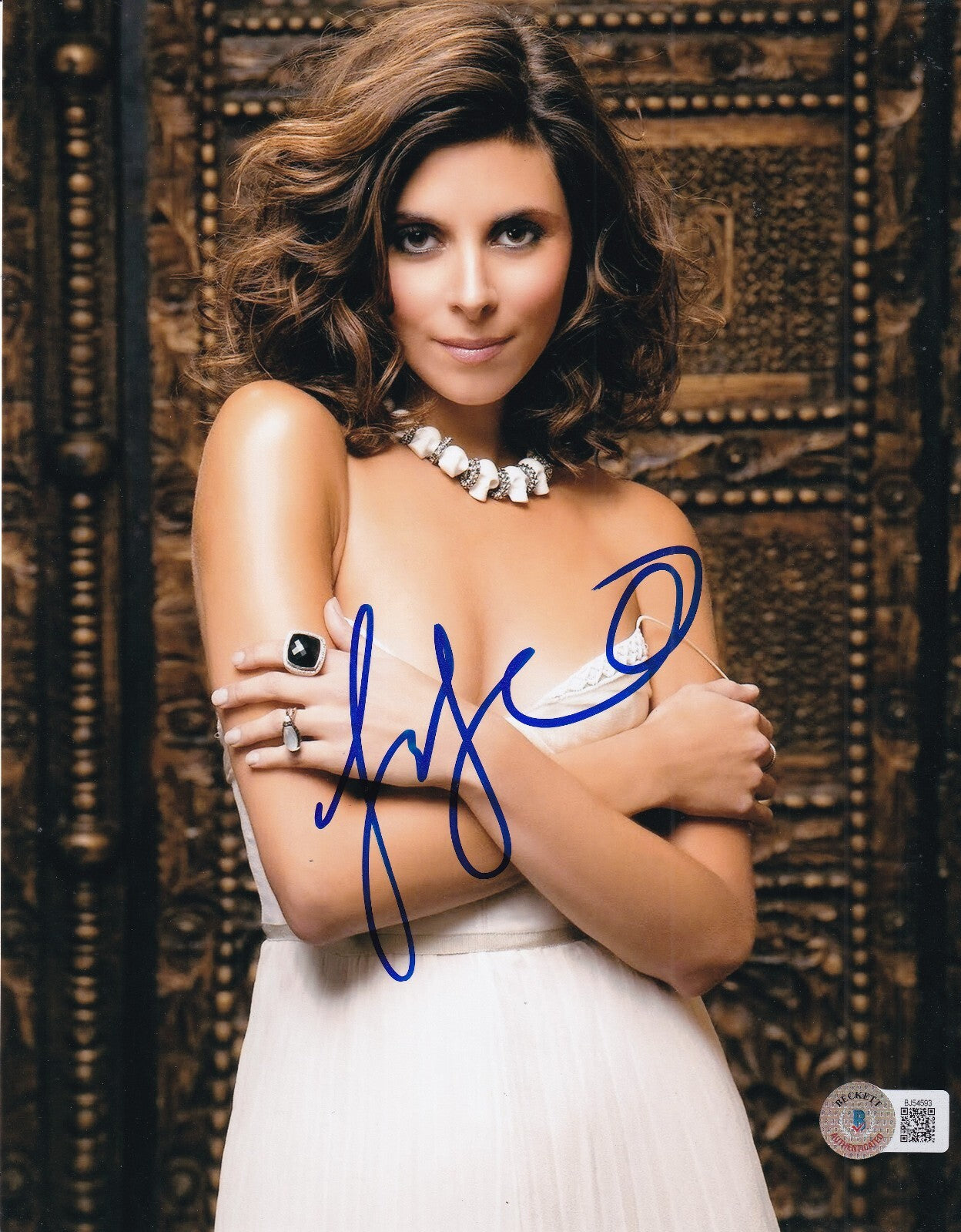 JAMIE-LYNN SIGLER signed (THE SOPRANOS) Meadow 8X10 photo BECKETT BAS BJ54593