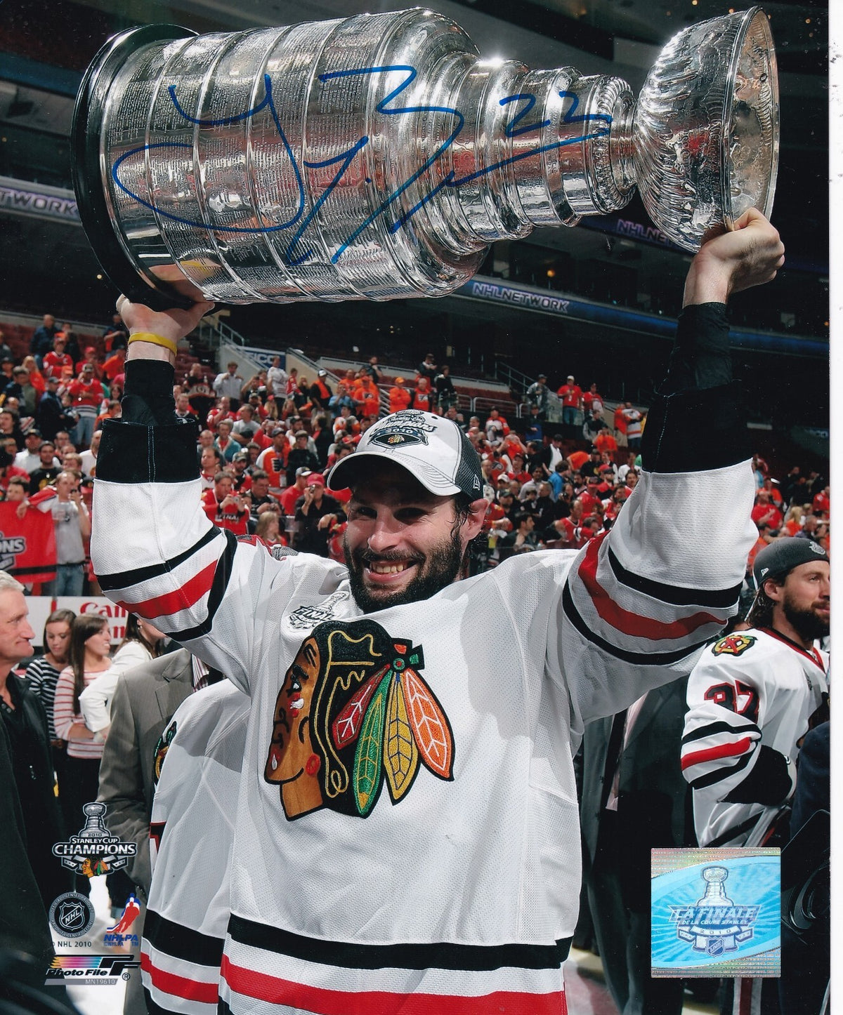 TROY BROUWER signed (CHICAGO BLACKHAWKS) autographed HOCKEY 8X10 photo W/COA #1