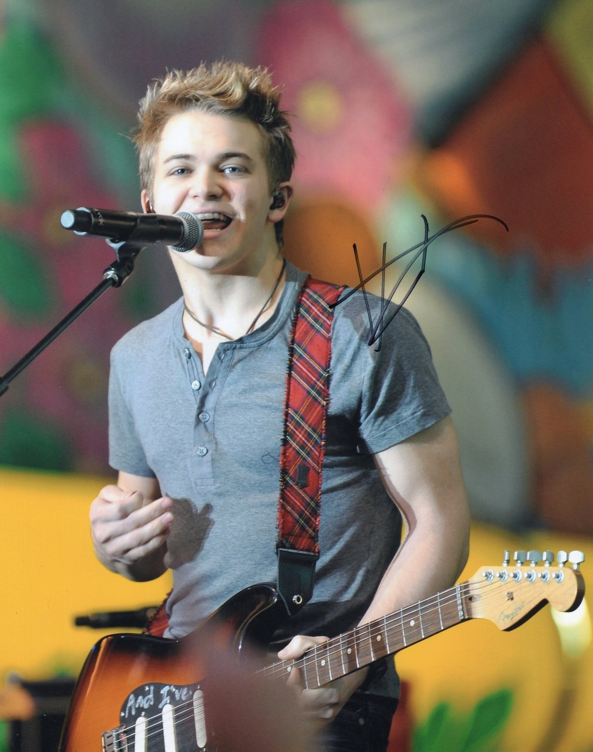 Hunter Hayes Storyline Invisible Signed 8x10 Photo w/COA