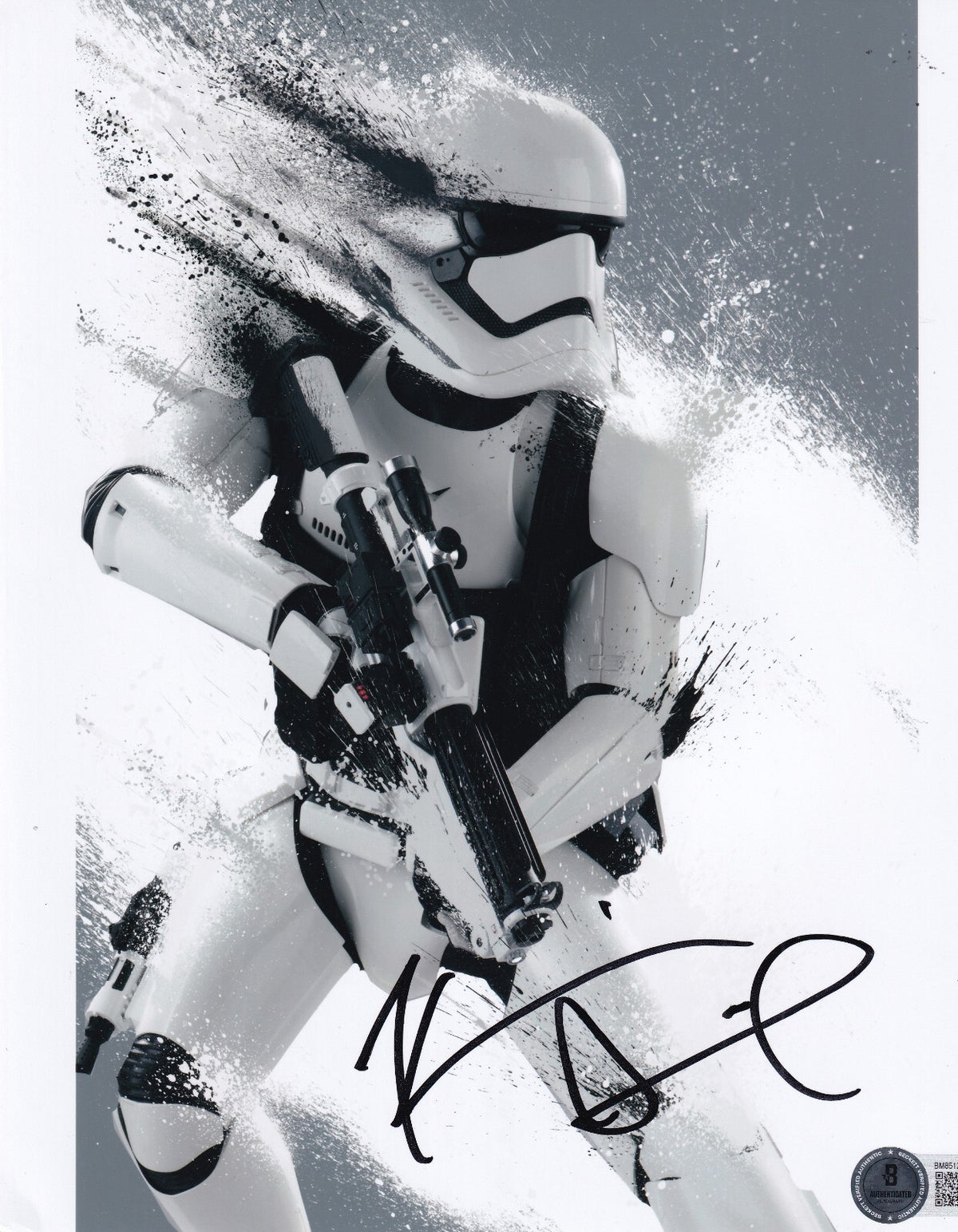 KEVIN SMITH signed (STAR WARS) Stormtrooper 8X10 photo BECKETT BAS BM85127