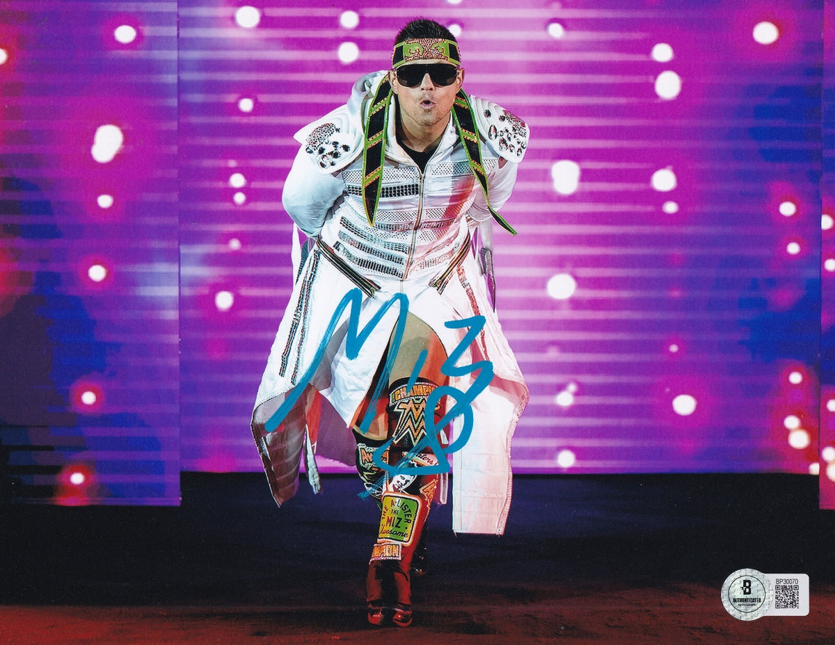 THE MIZ signed (WWE) Wrestling Michael Mizanin Smackdown 8X10 BECKETT BP30070