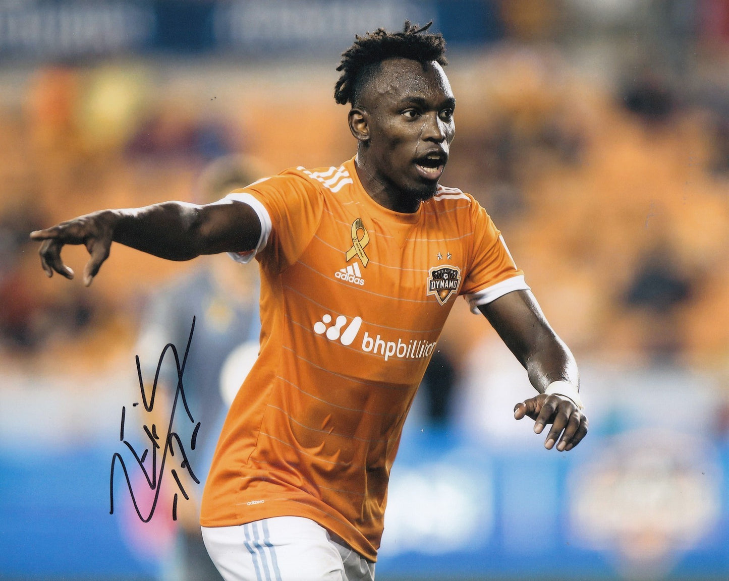 ALBERTH ELIS signed (HOUSTON DYNAMO) MLS SOCCER *HONDURAS* 8X10 photo W/COA #2