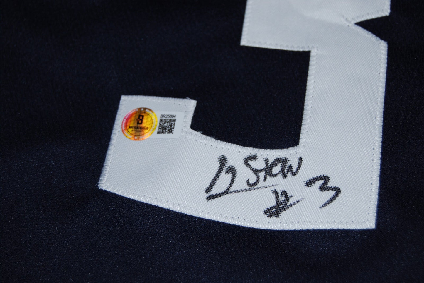 JAYLIN STEWART signed (UCONN HUSKIES) custom basketball jersey BECKETT BR25894