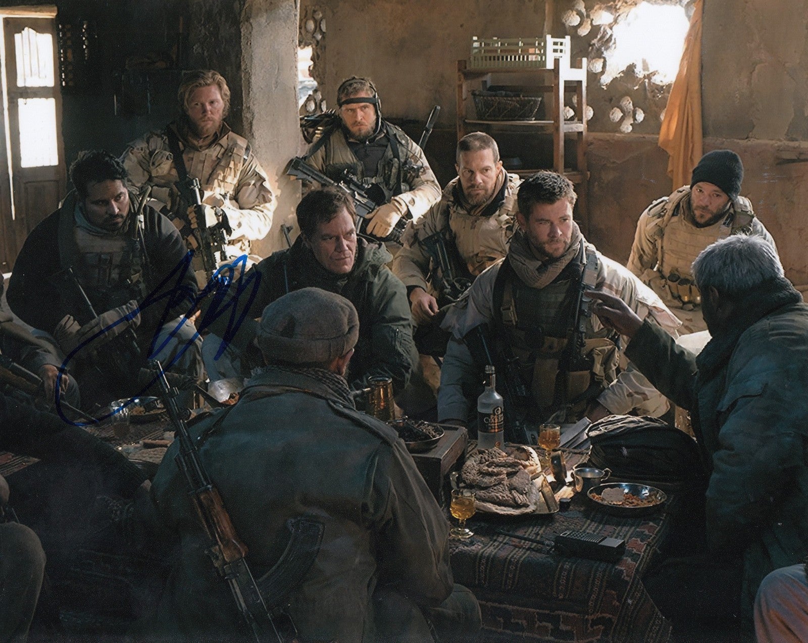 THAD LUCKINBILL signed (12 STRONG) 8X10 photo *PROOF* W/COA (Vern Michaels) #1