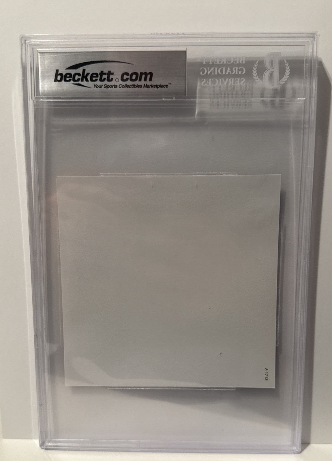 TAYLOR SWIFT signed (Showgirl) CD 5x5 BECKETT Encapsulated BAS 00019288571