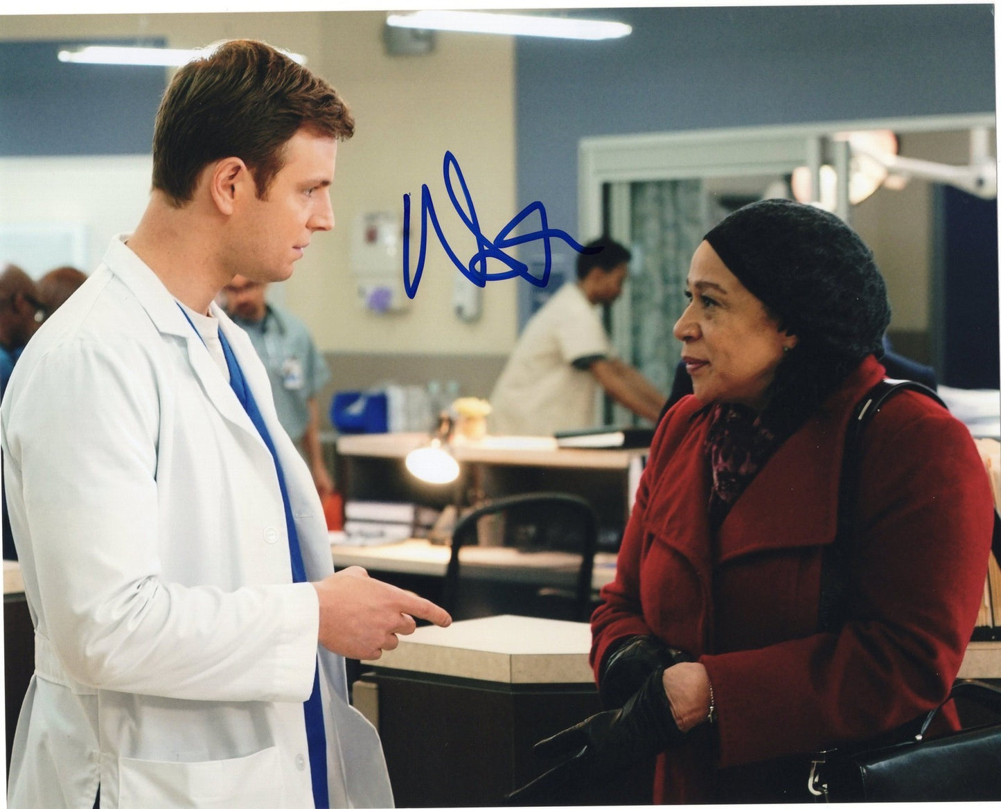 Nick Gehlfuss signed 8x10 Photo w/COA Chicago Fire Med P.D. Will Halstead A