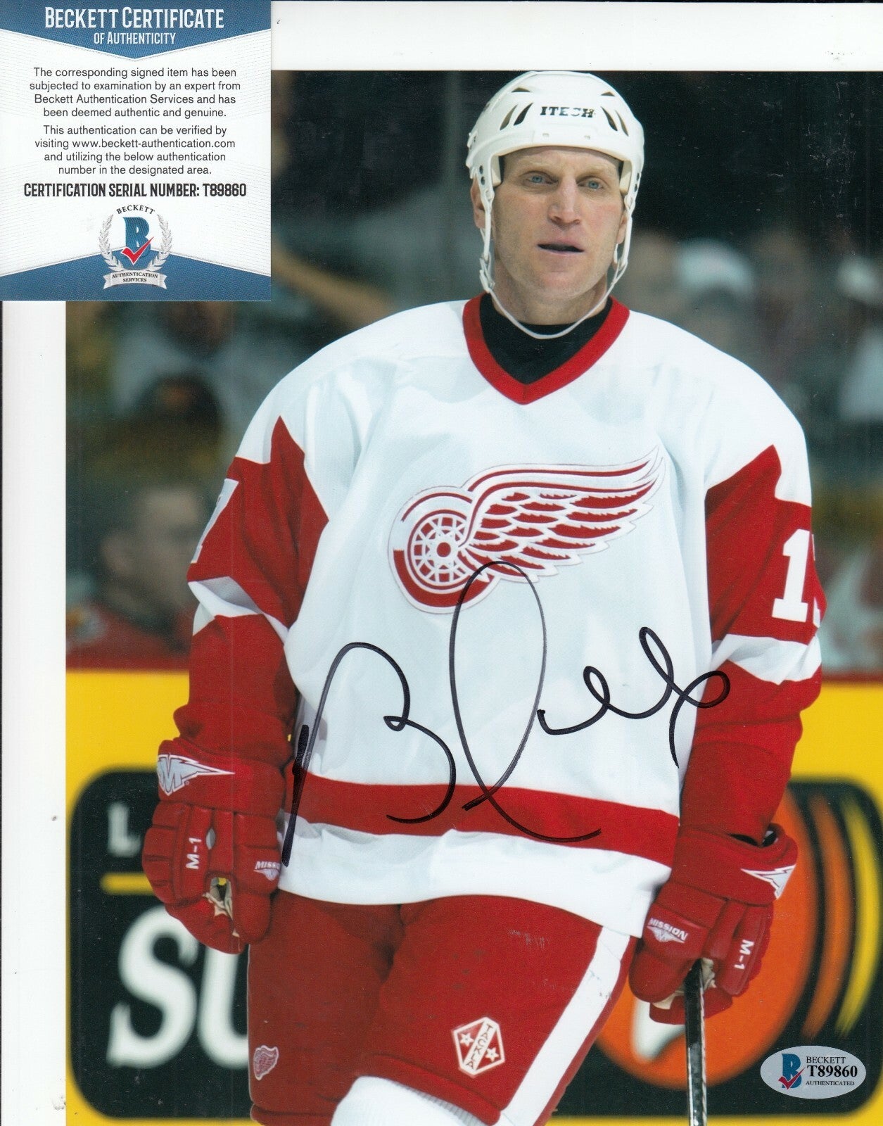 BRETT HULL signed (DETROIT RED WINGS) Hockey 8X10 photo BECKETT BAS T89860