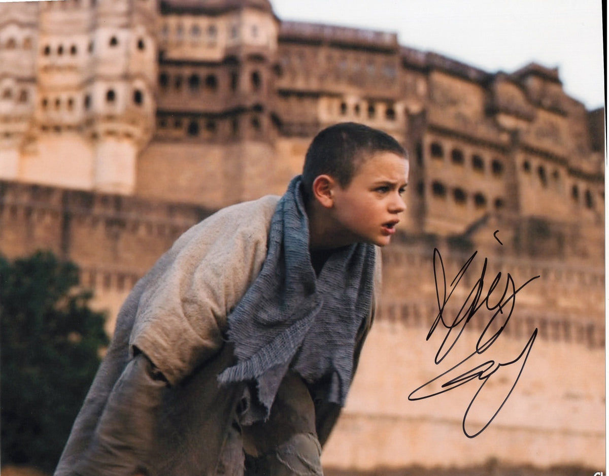 Joey King The Dark Knight Rises Signed 8x10 Photo w/COA #1