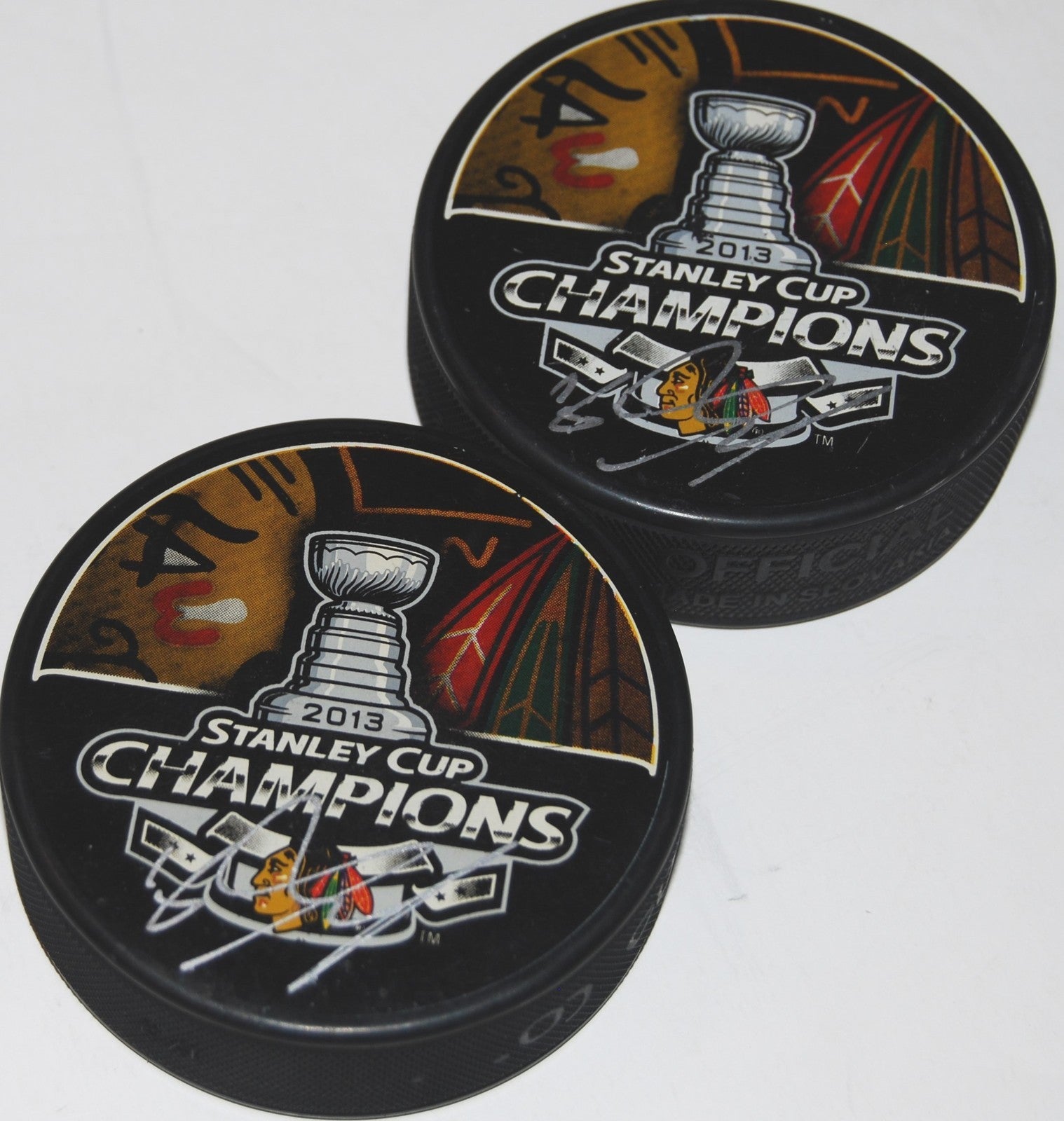 MARCUS KRUGER signed (CHICAGO BLACKHAWKS) 2013 STANLEY CUP CHAMPS puck W/COA